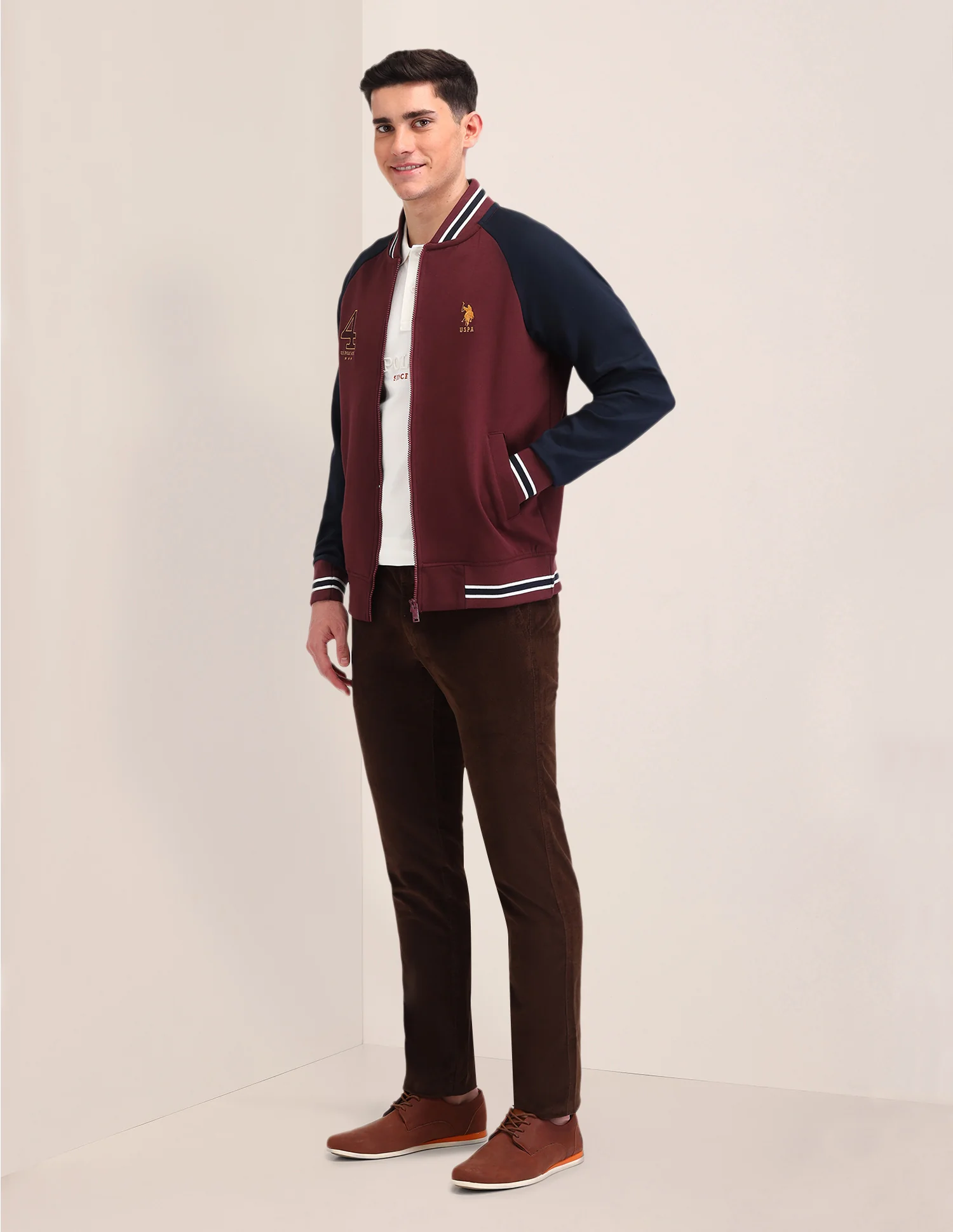 Colour Blocked Regular Fit Sweatshirt - Image 3