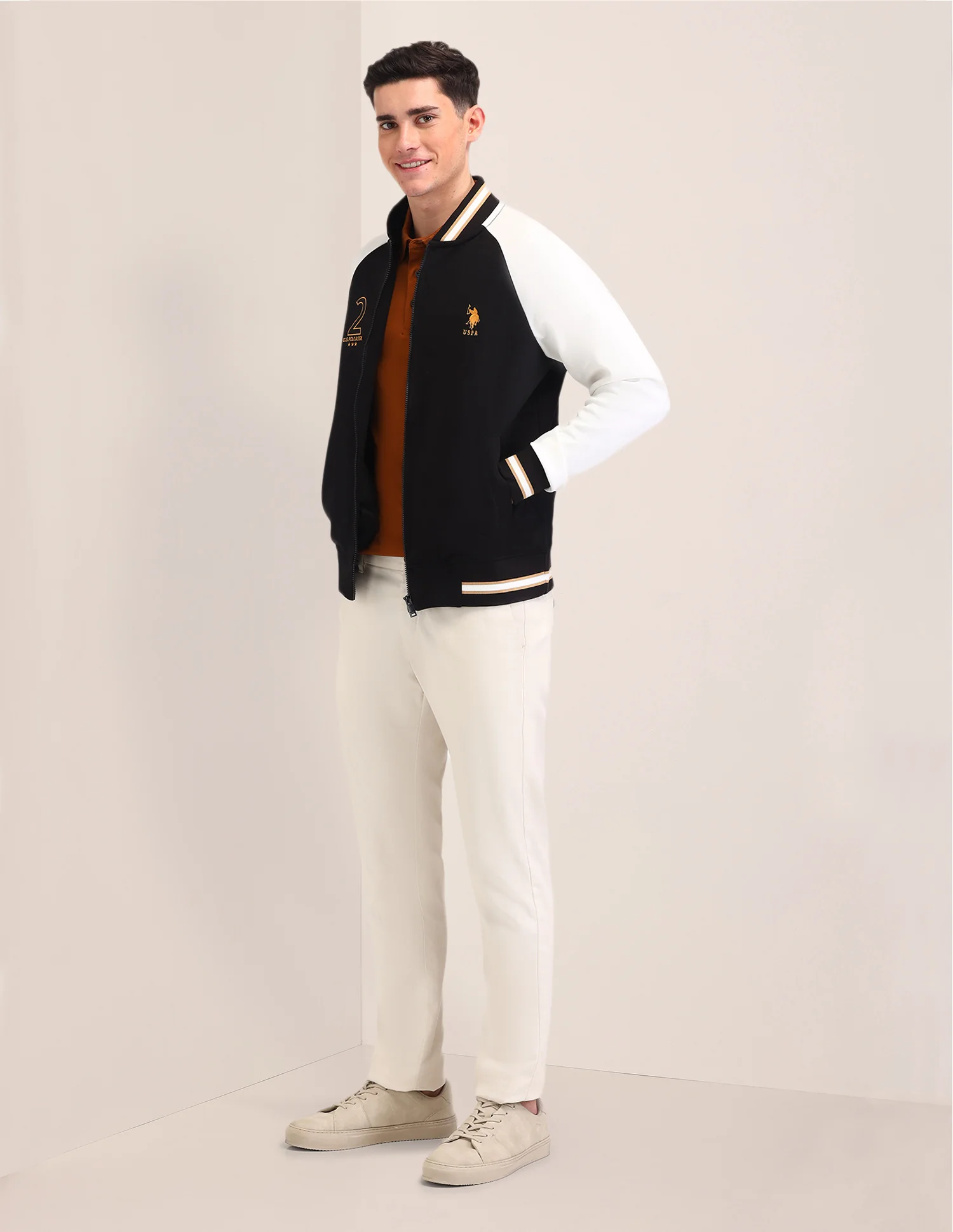 Colour Blocked Regular Fit Sweatshirt - Image 3