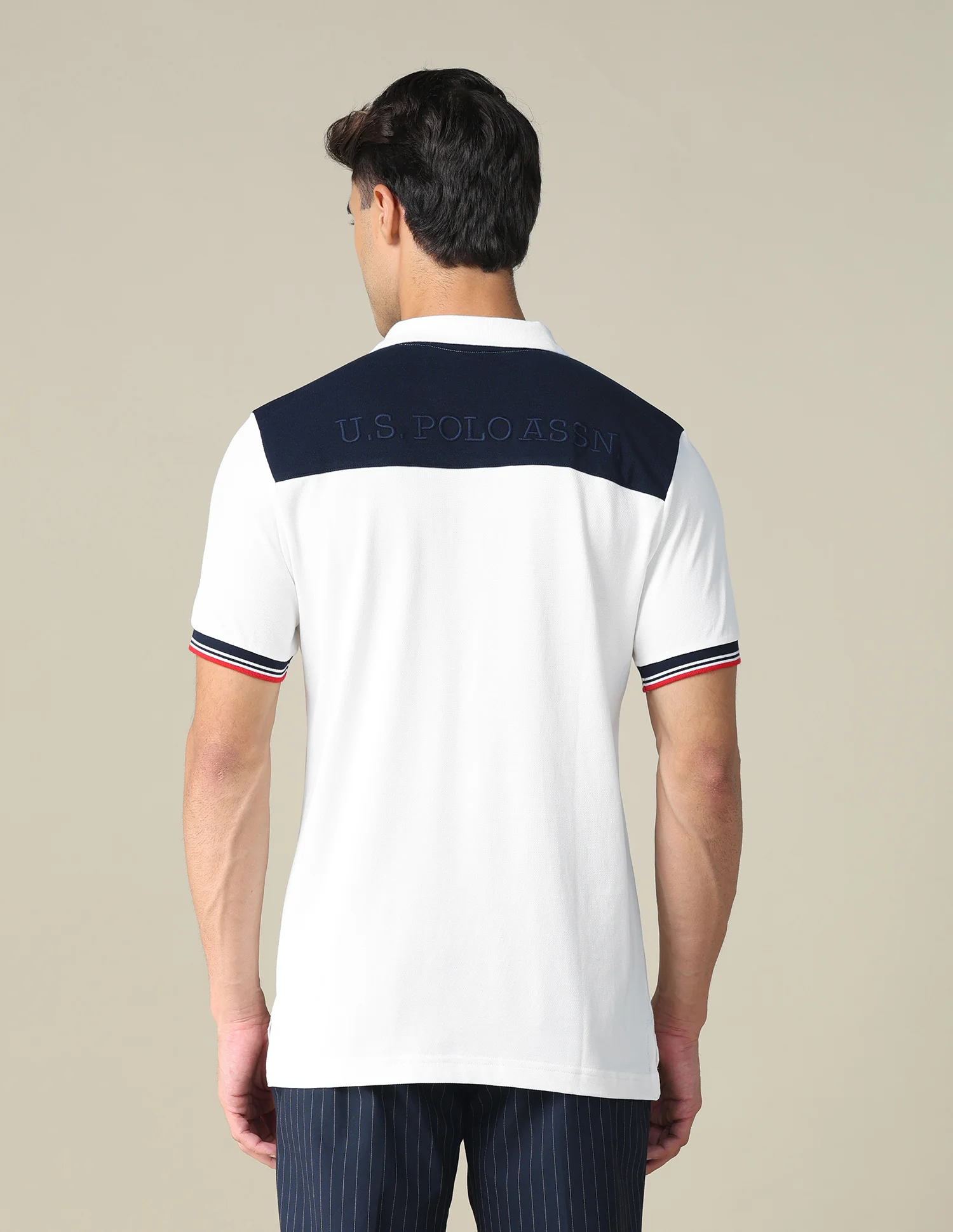 Colourblocked Brand Embroidered Regular Fit Polo Shirt - Image 5