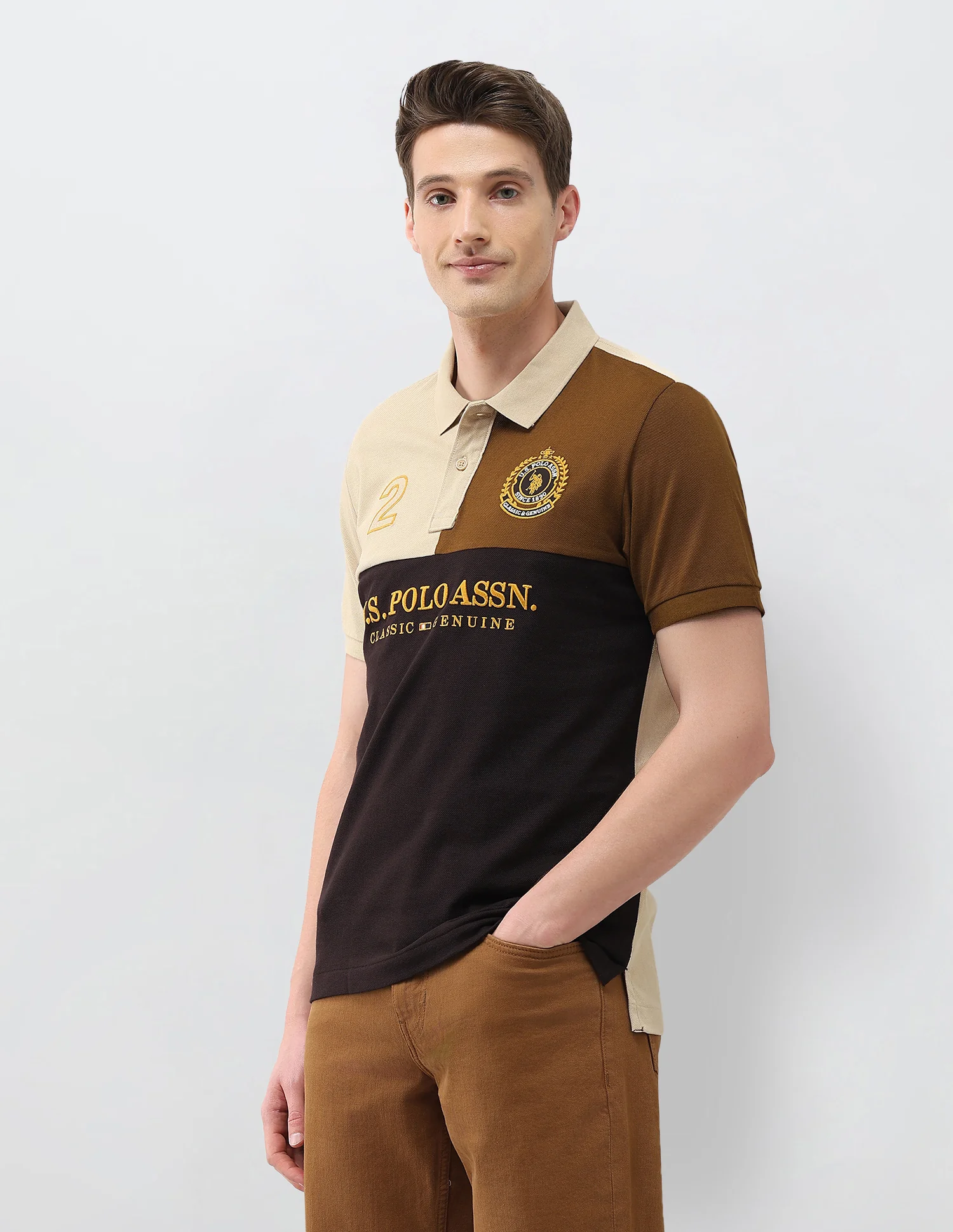 Colourblocked Brand Embroidered Slim Fit Polo Shirt - Image 4