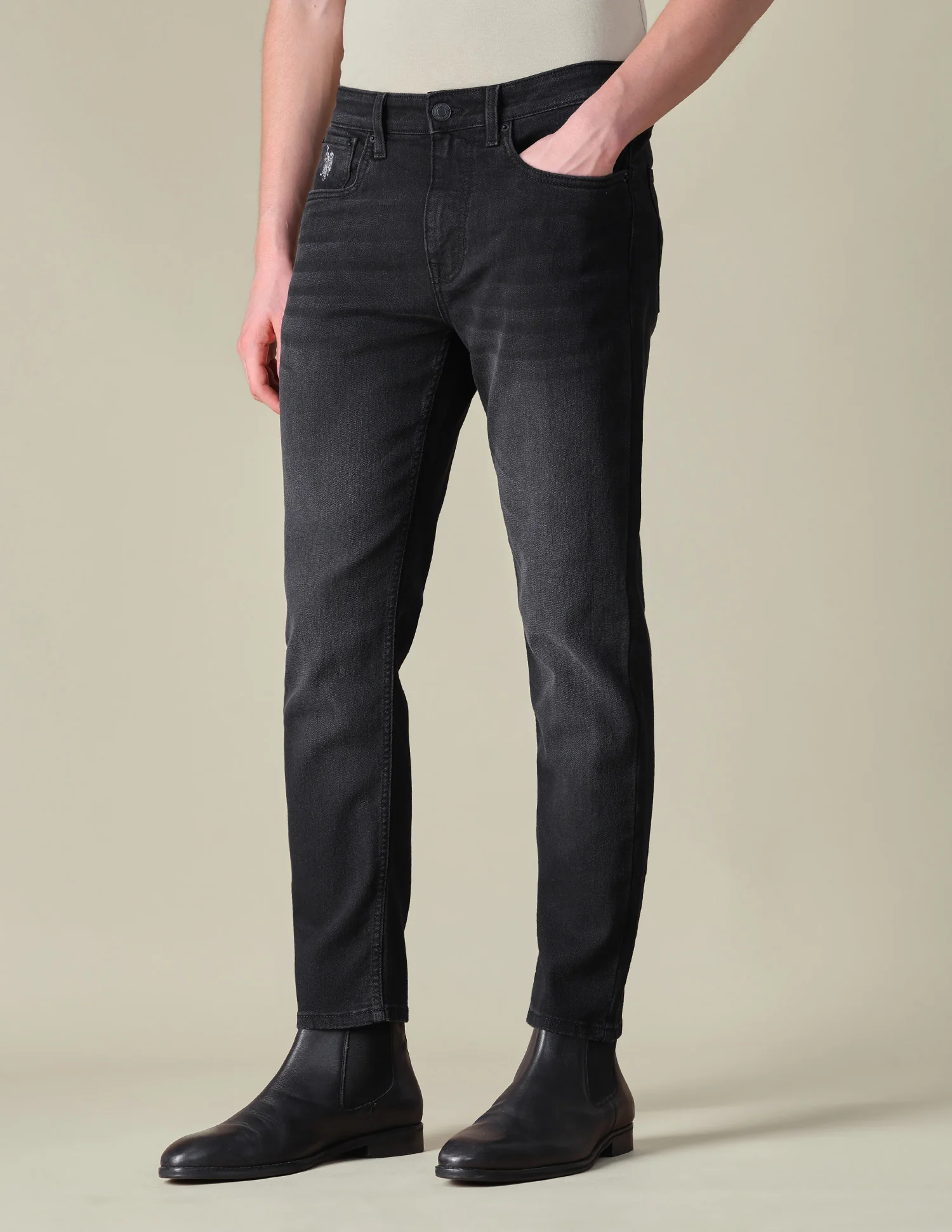 Comfort Cropped Fit Black Jeans - Image 4