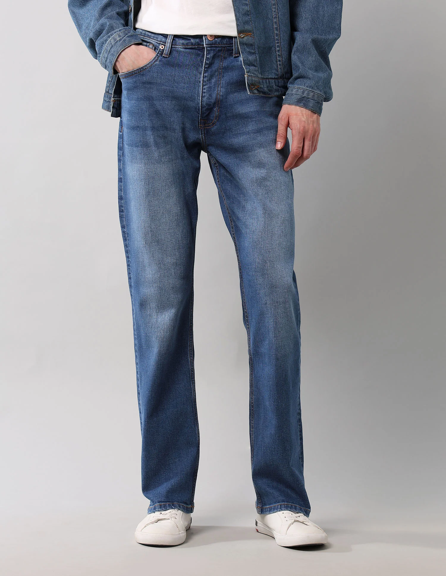 Connor Bootcut Blue Jeans