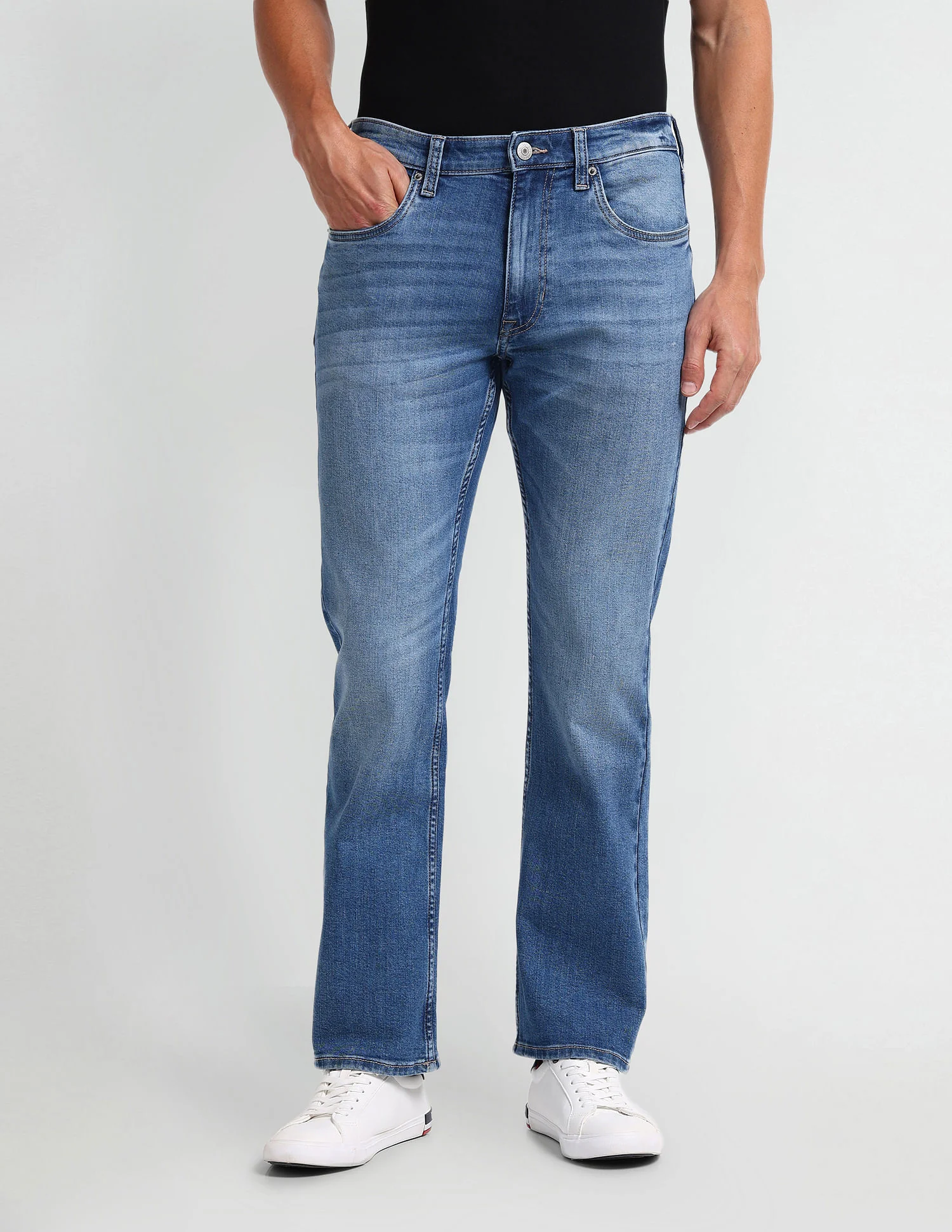 Connor Bootcut Blue Jeans - Image 6