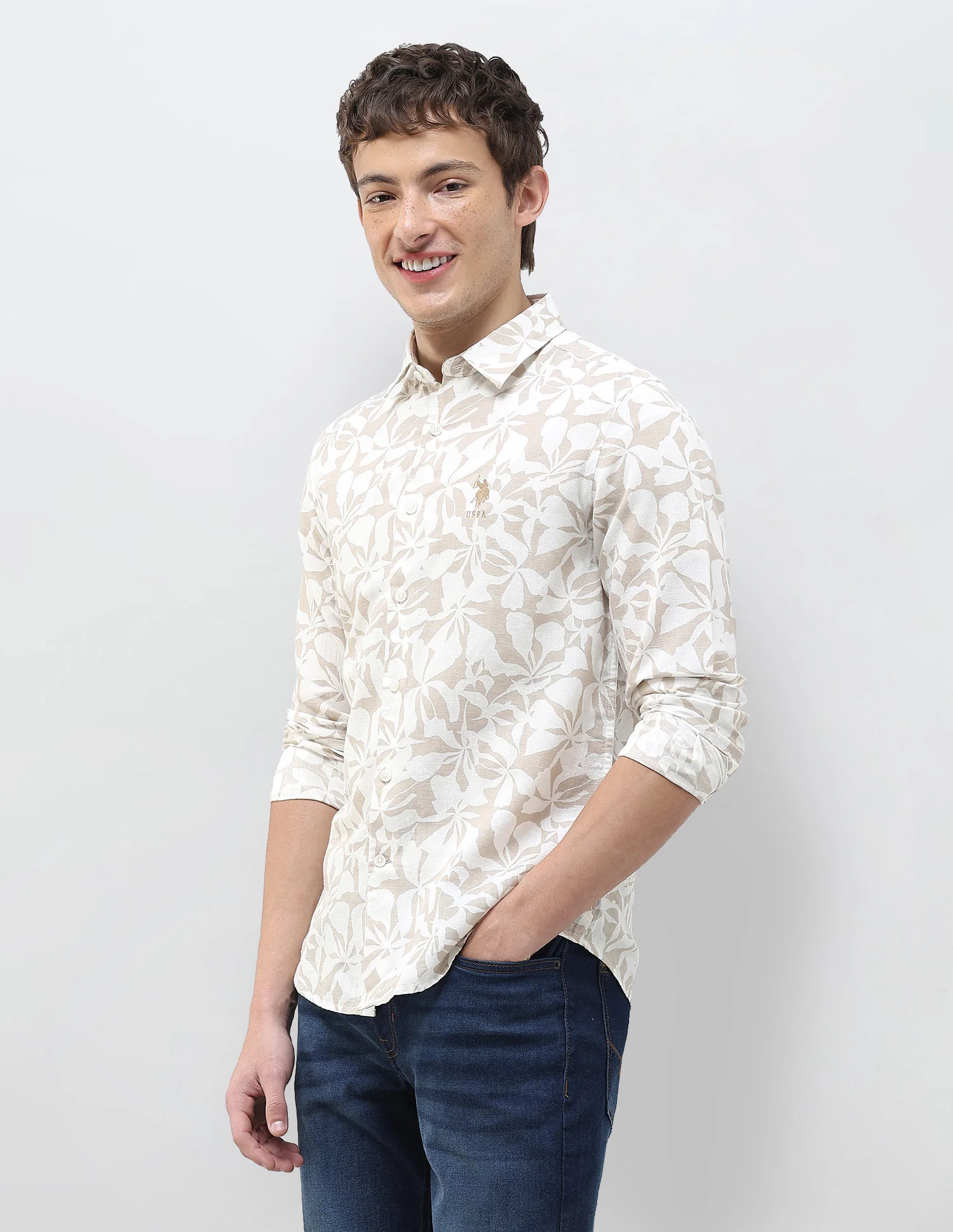 Floral Printed Regular Fit Shirt - Image 4