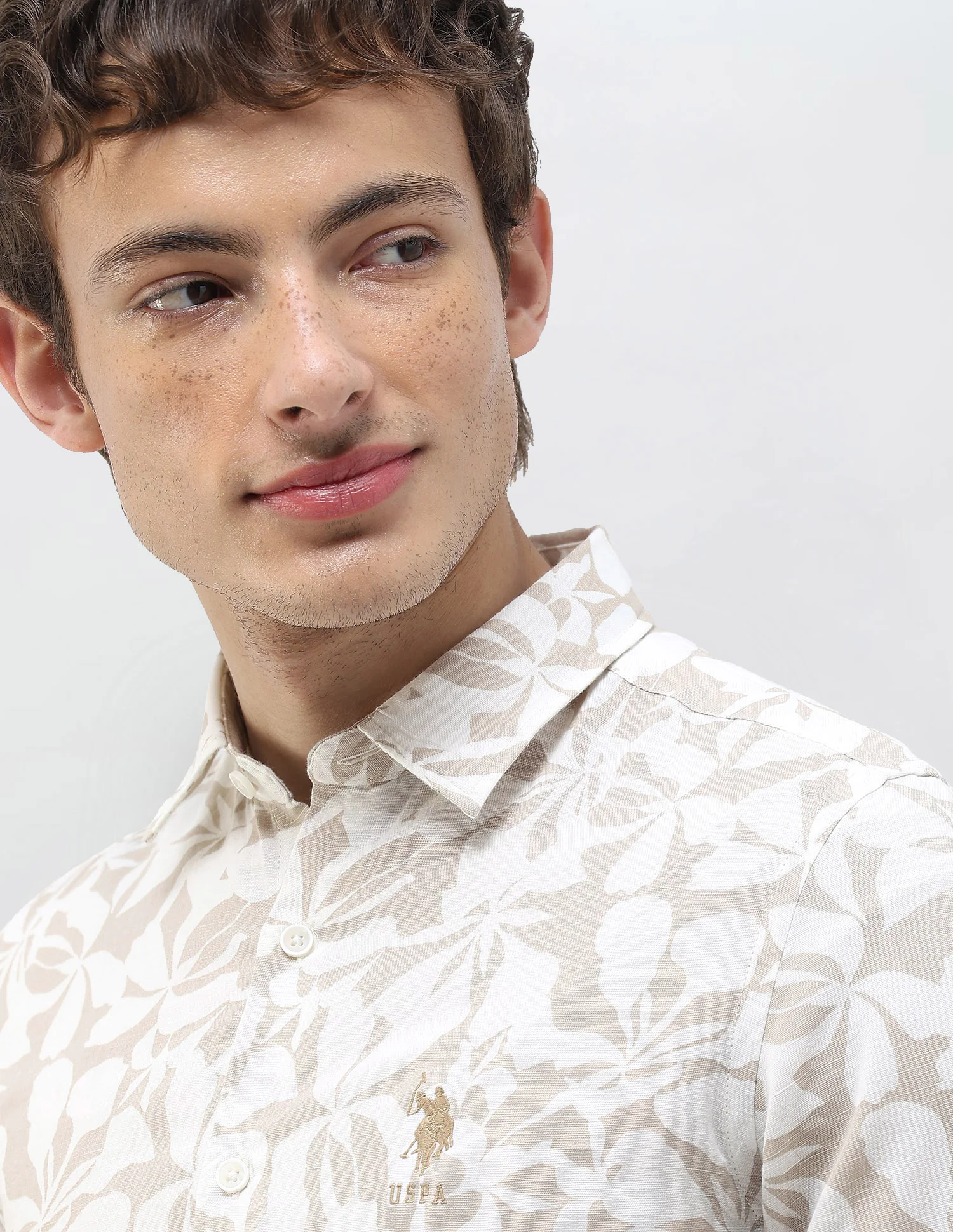 Floral Printed Regular Fit Shirt - Image 7