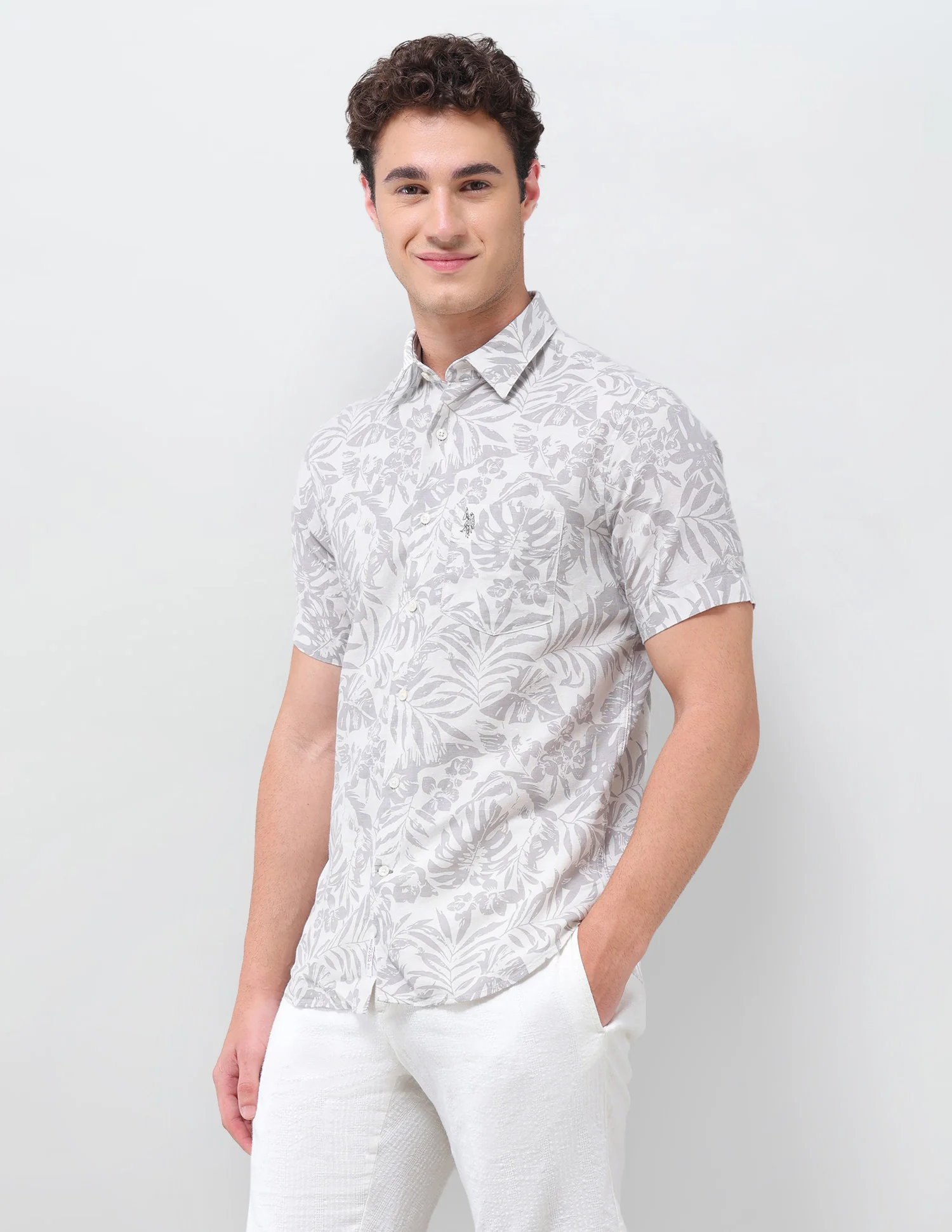 Floral Printed Regular Fit Shirt - Image 4