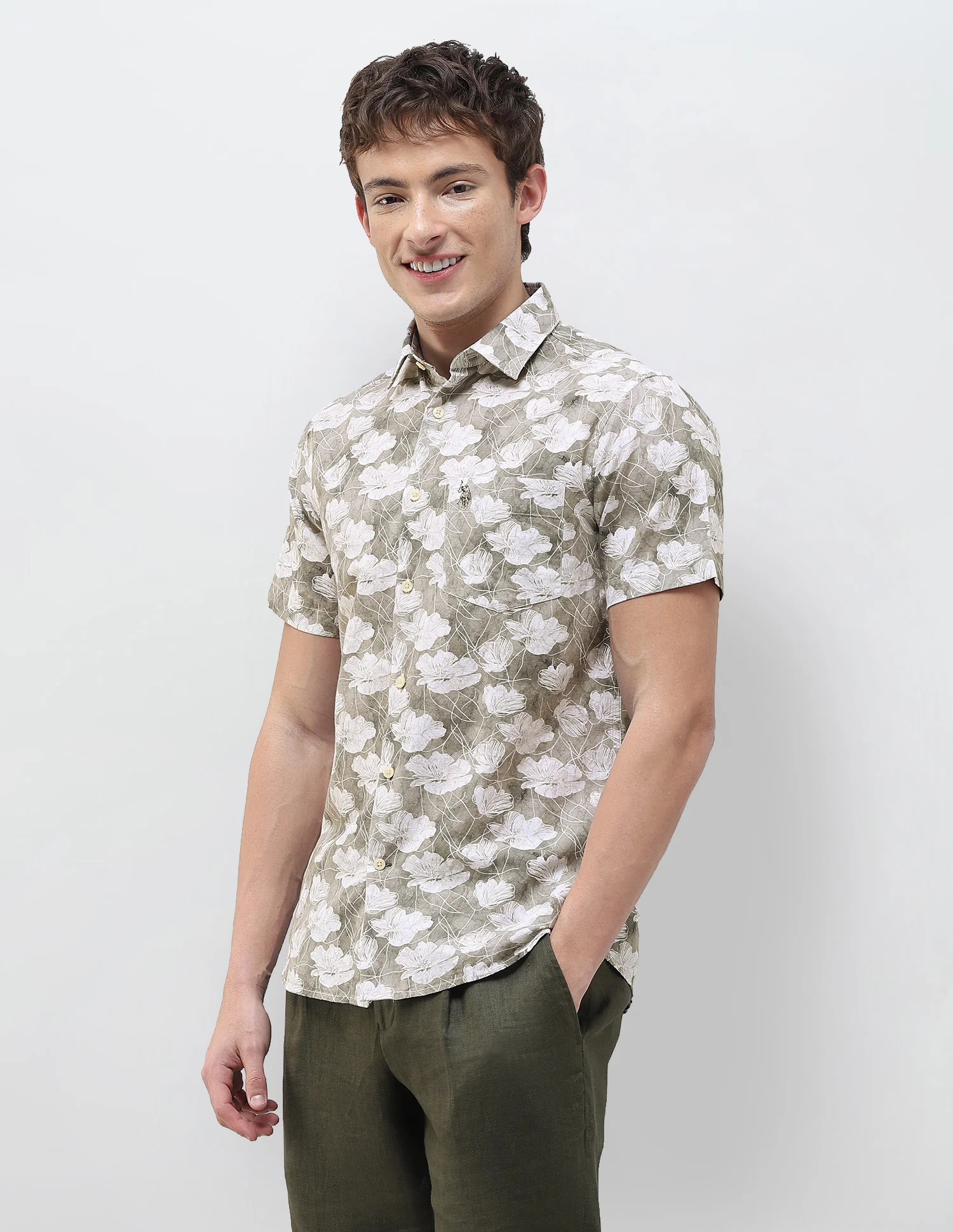 Floral Printed Regular Fit Shirt - Image 4