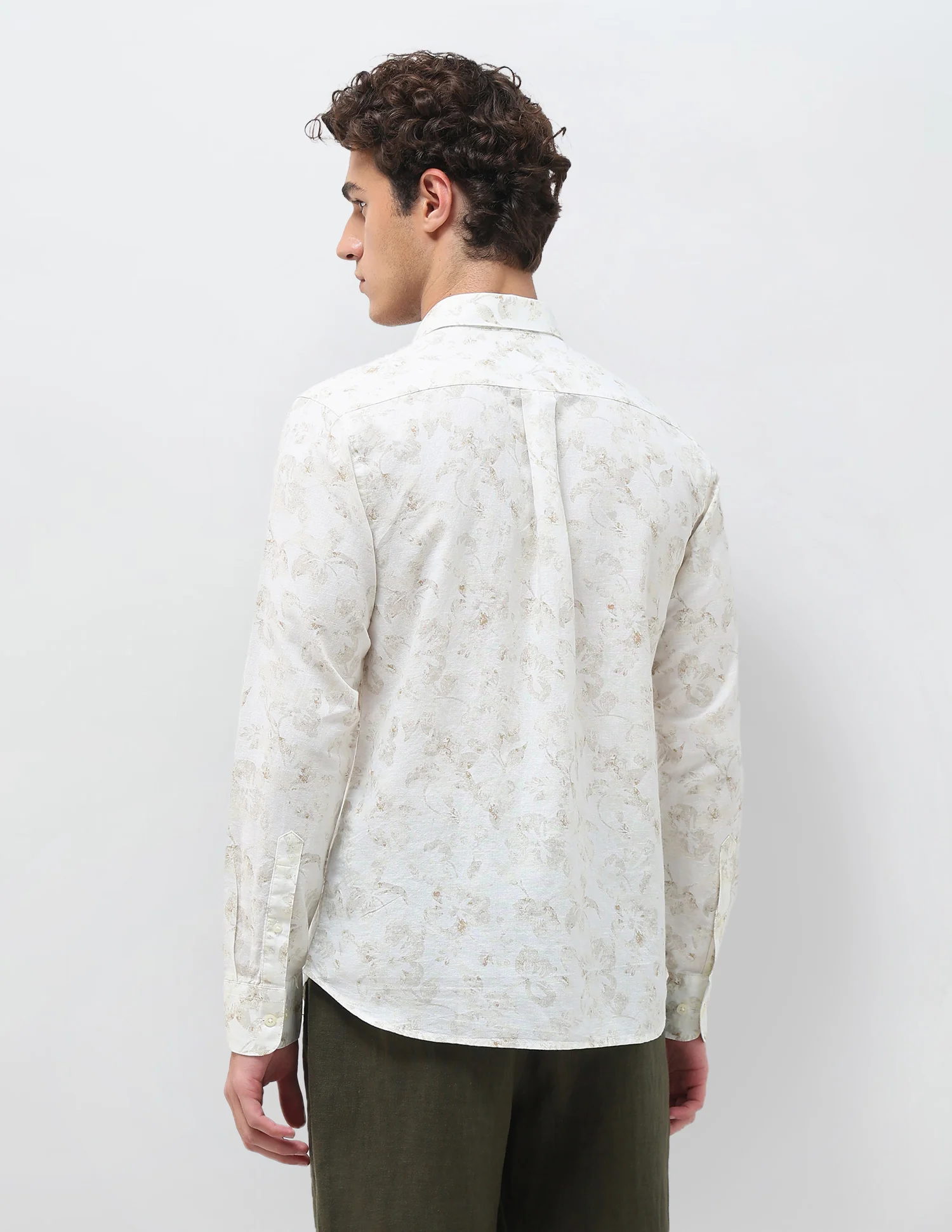 Floral Printed Regular Fit Shirt - Image 5