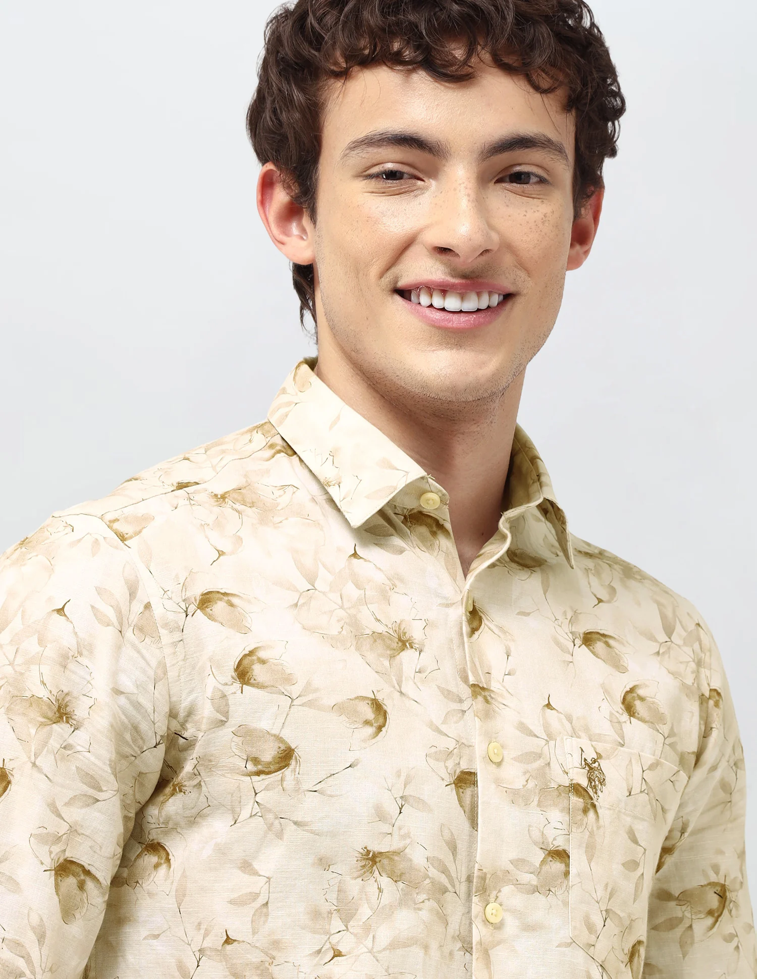 Floral Printed Regular Fit Shirt - Image 7