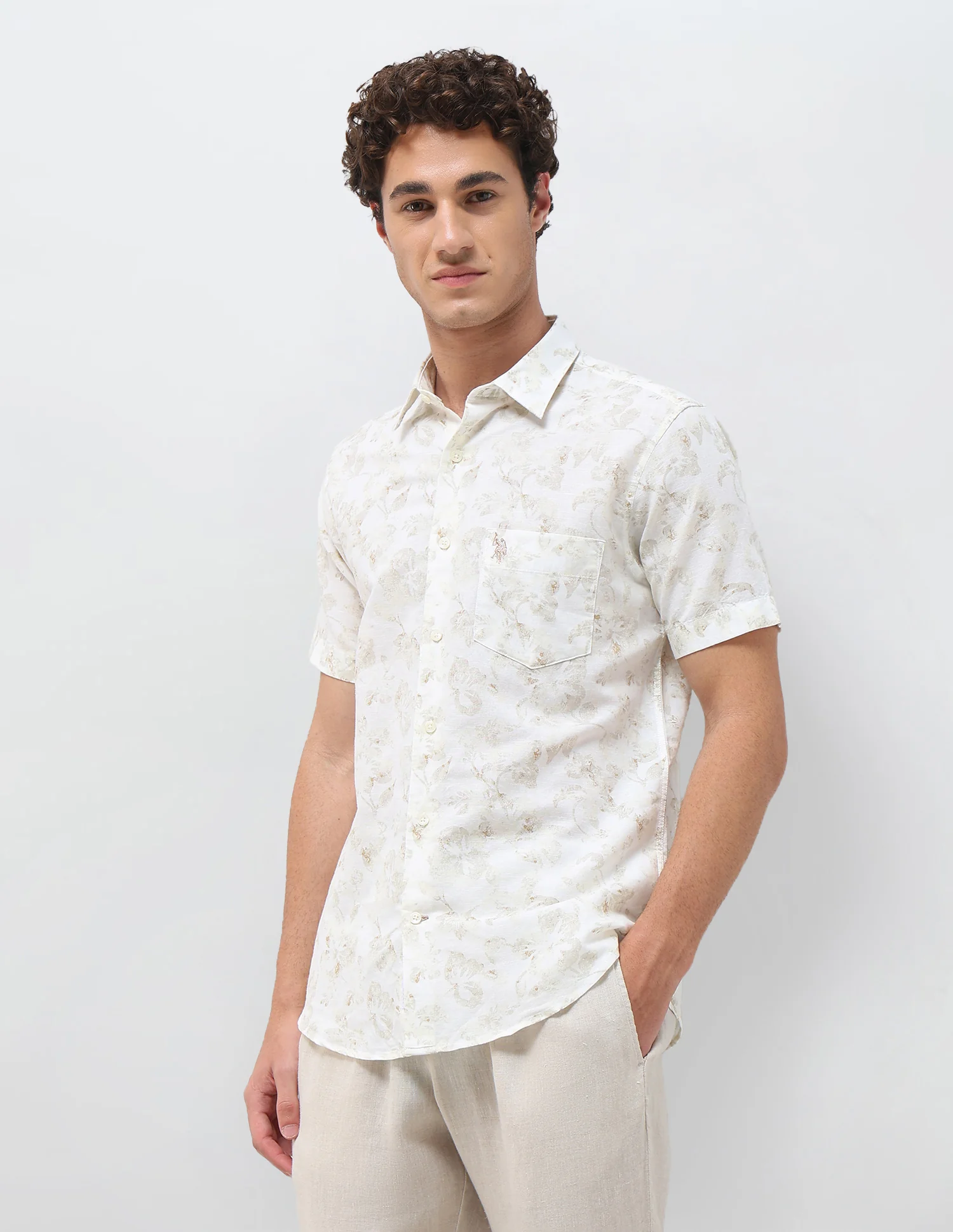 Floral Printed Regular Fit Shirt - Image 4