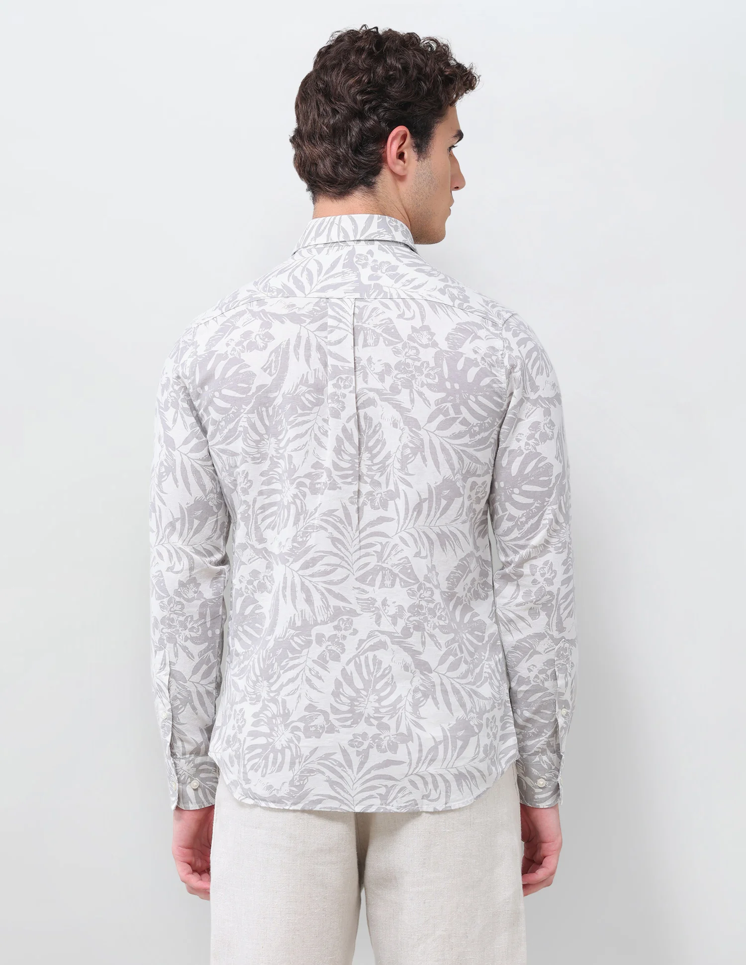Floral Printed Regular Fit Shirt - Image 5