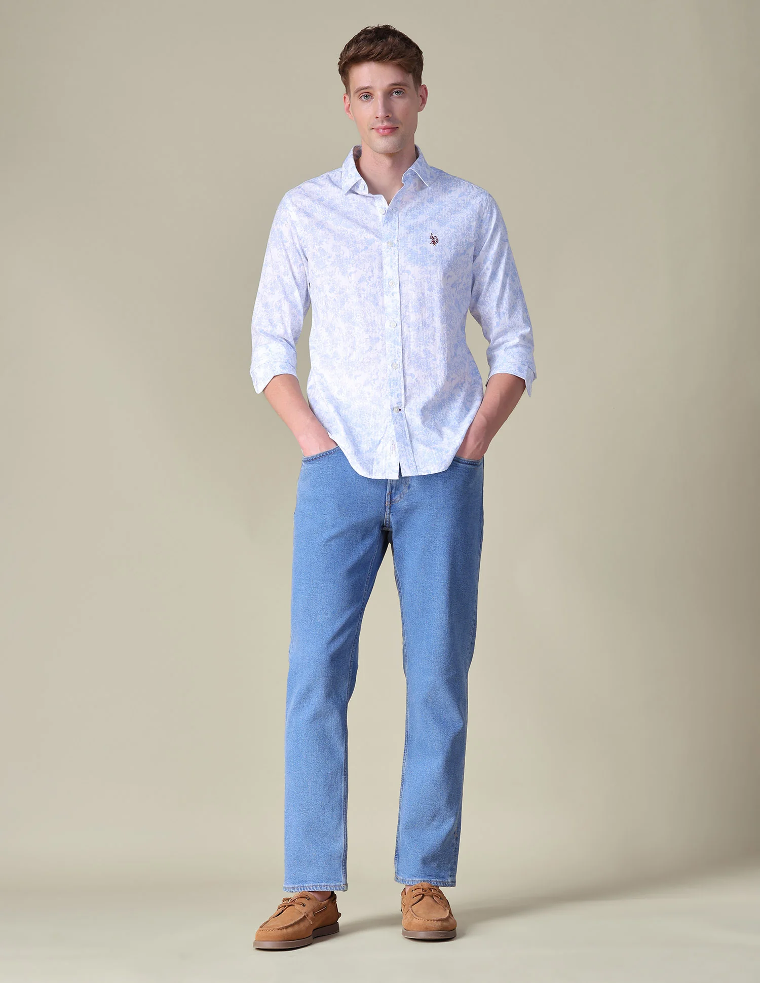 Floral Printed Tailored Fit Shirt - Image 3