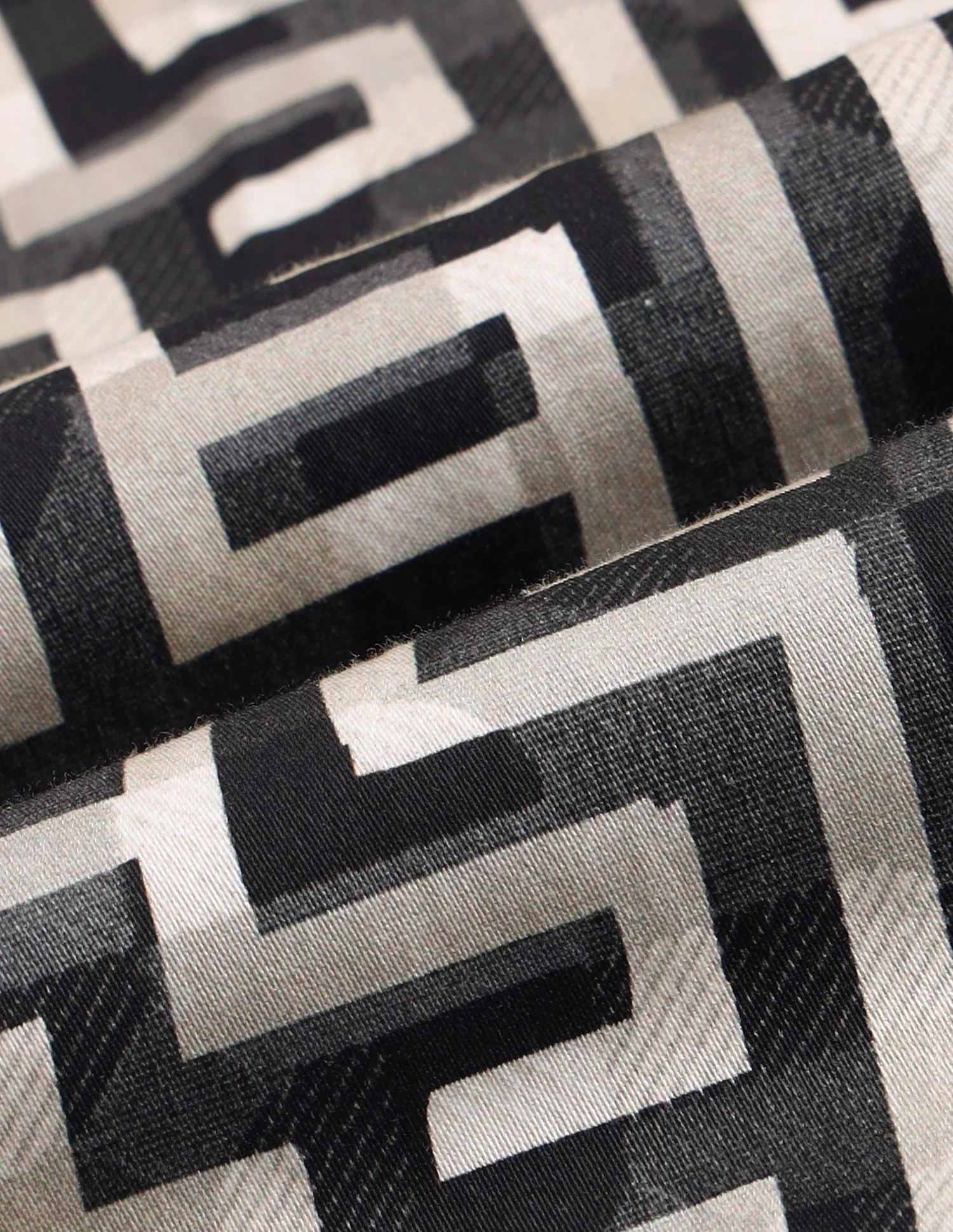 Geometric Printed Regular Shirt - Image 2