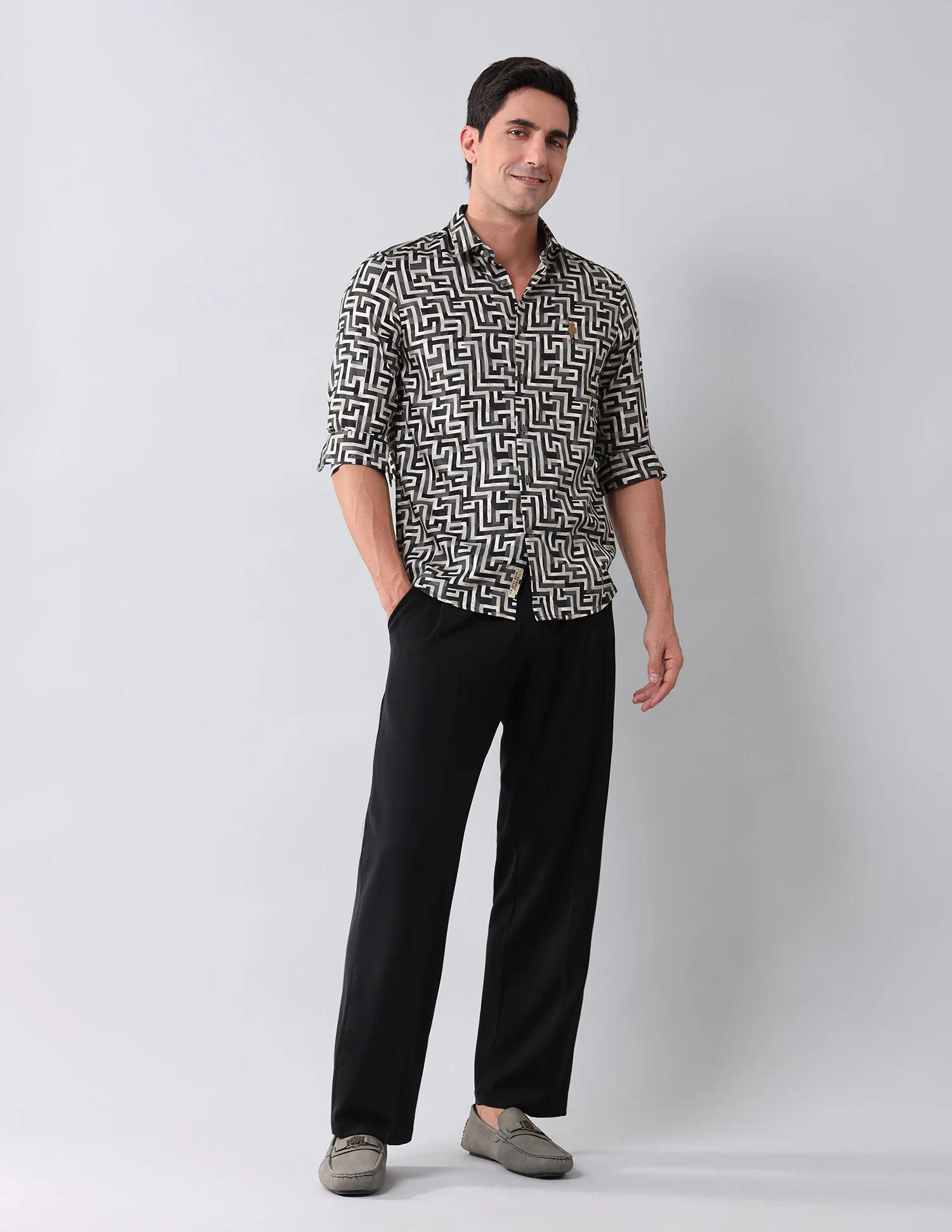Geometric Printed Regular Shirt - Image 3