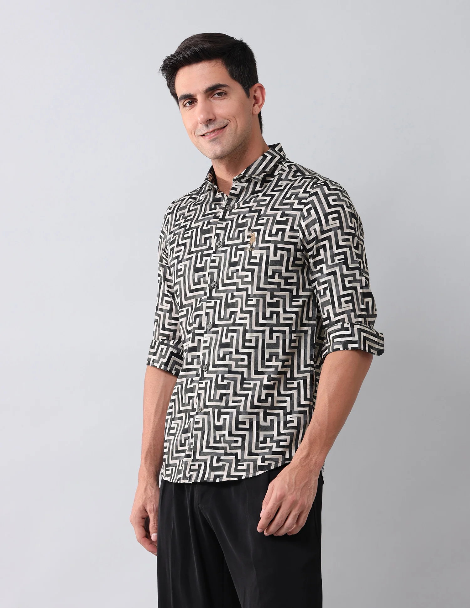 Geometric Printed Regular Shirt - Image 4