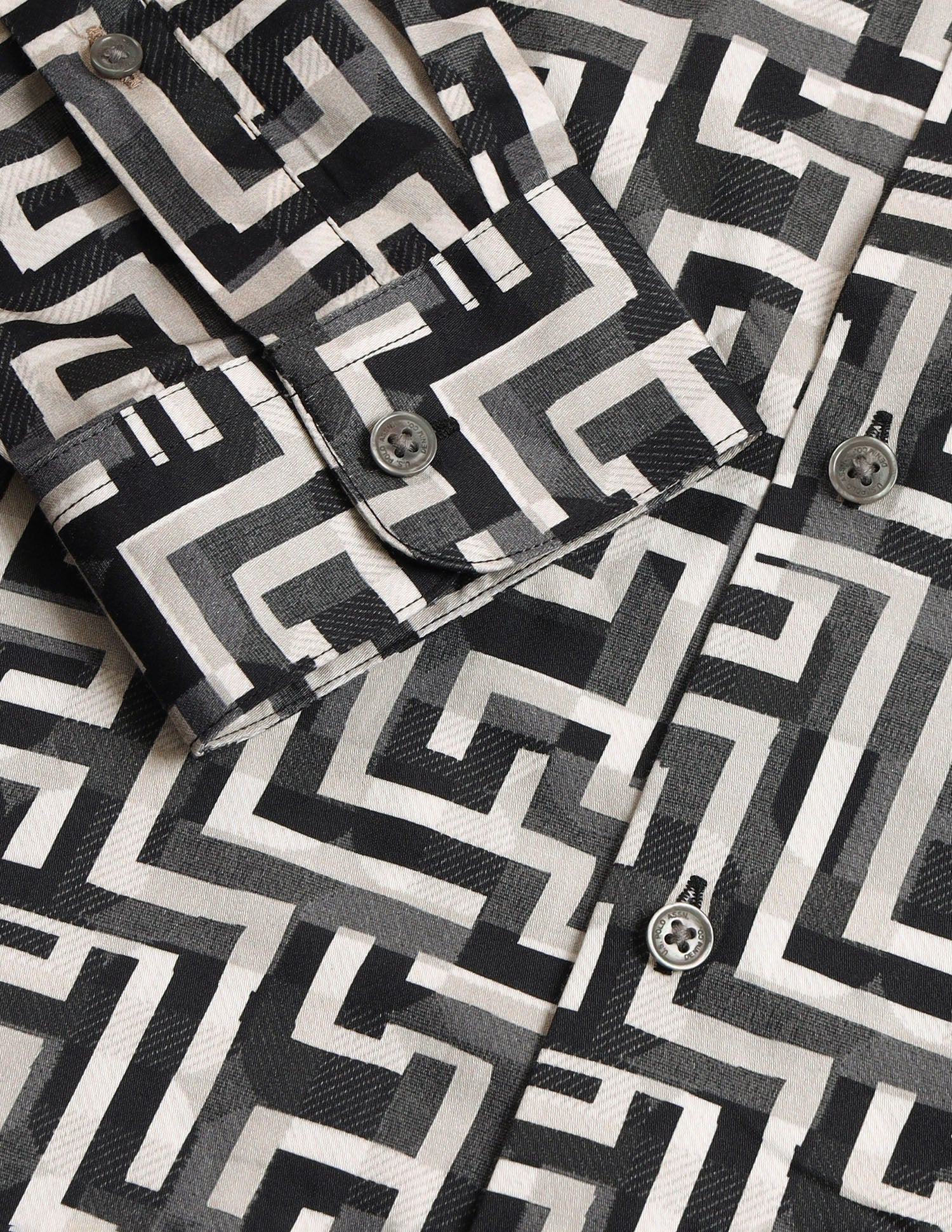 Geometric Printed Regular Shirt - Image 8