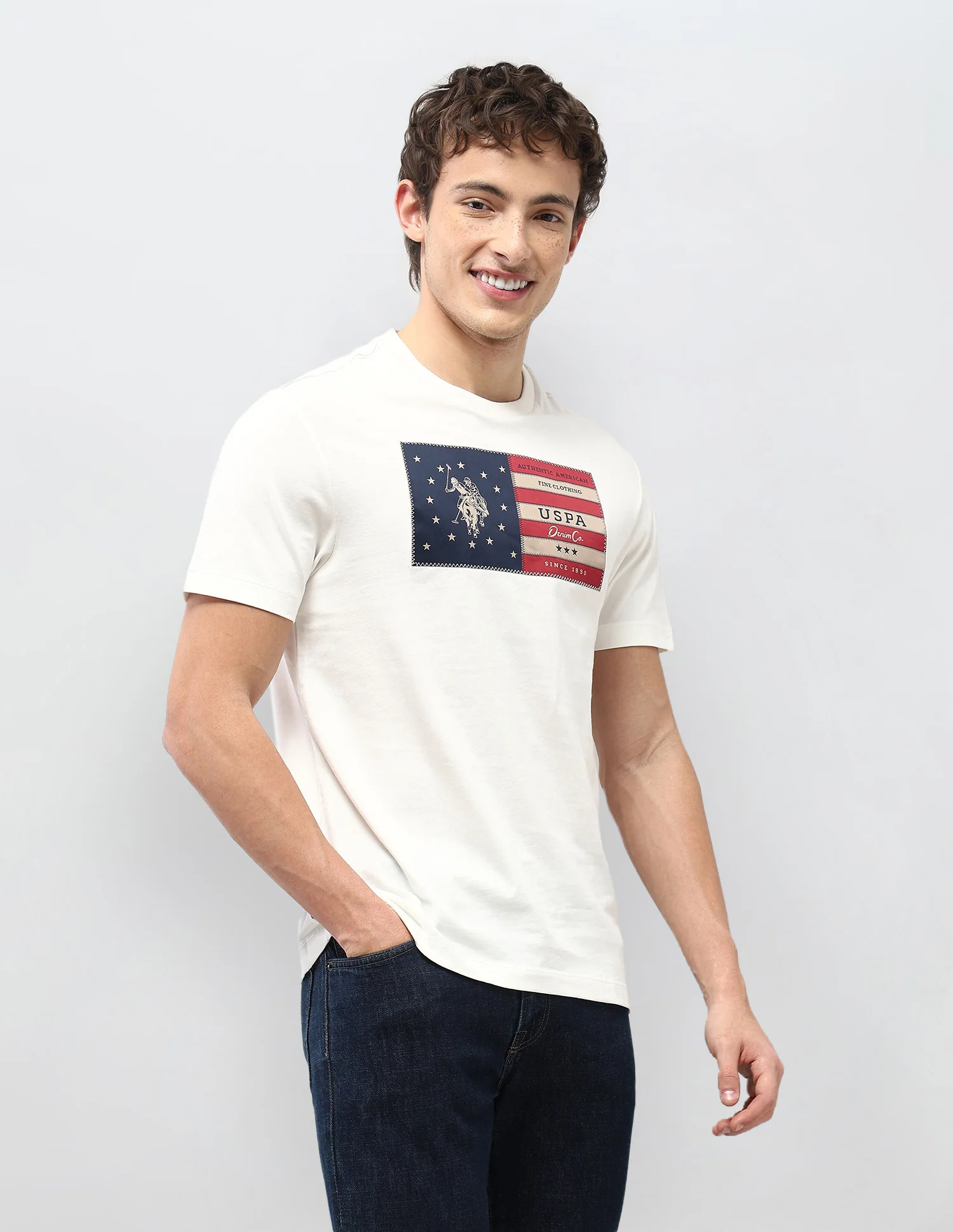 Graphic Brand Appliqued Motel On The Coast T-Shirt - Image 4