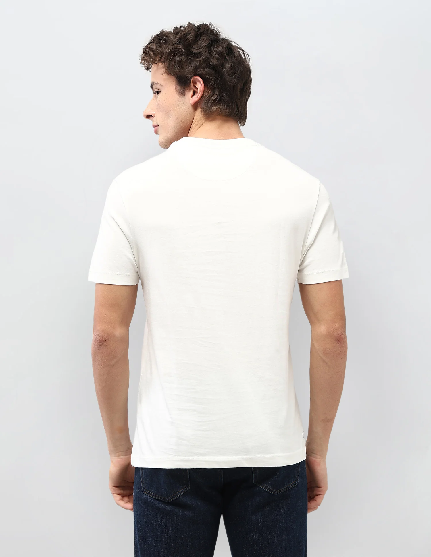 Graphic Brand Appliqued Motel On The Coast T-Shirt - Image 5