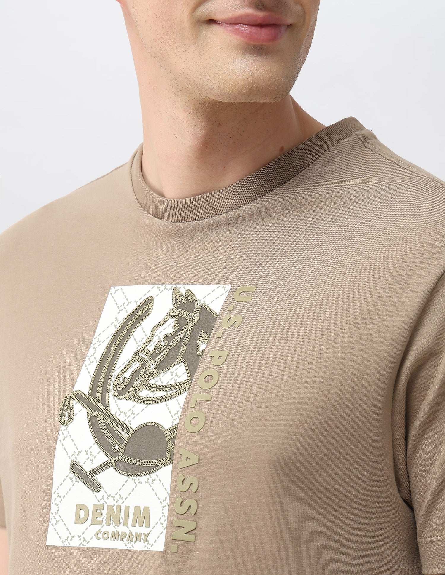 Graphic Brand Embossed Slim Fit T-Shirt - Image 7