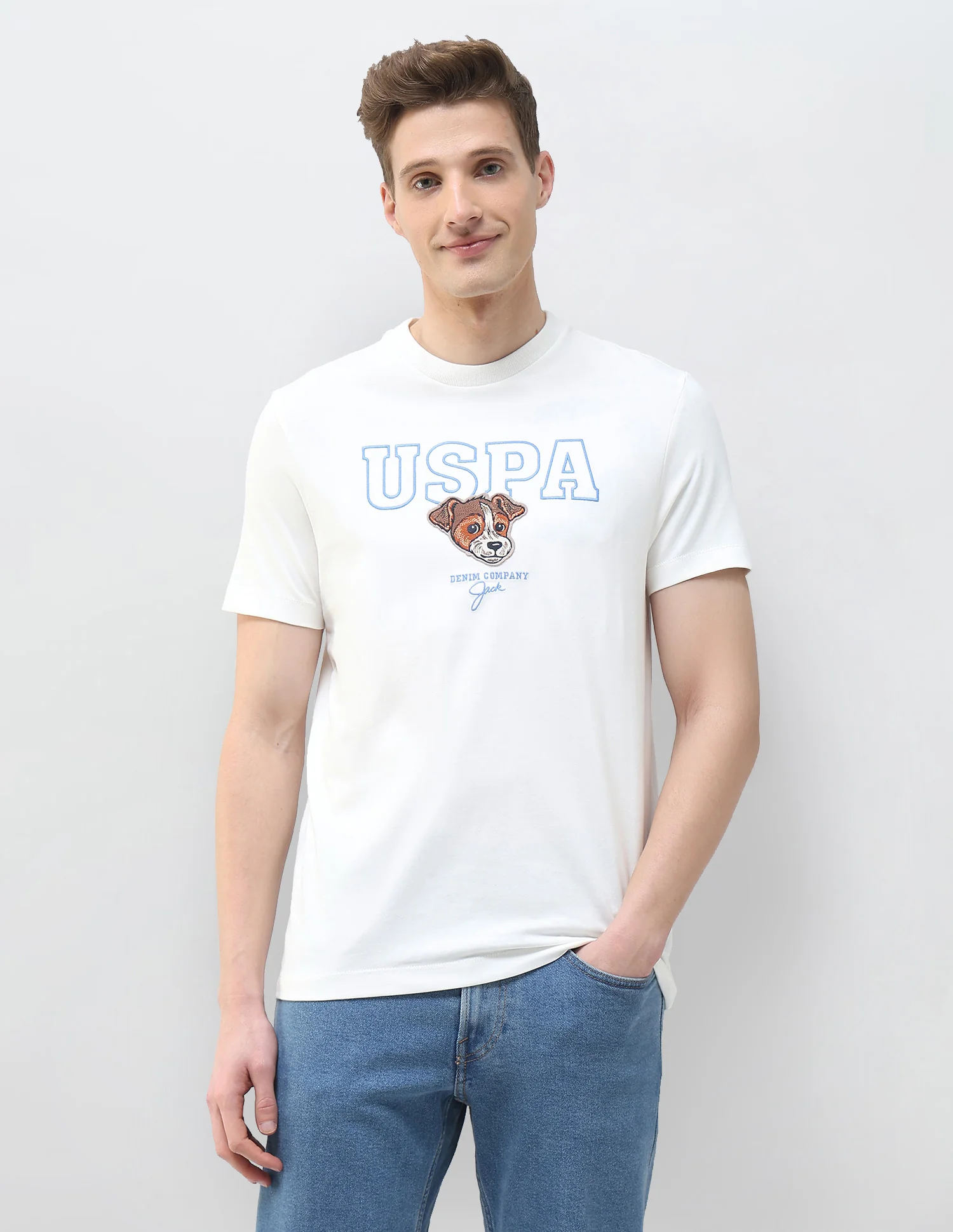 Graphic Brand Embroidered Motel On The Coast T-Shirt - Image 6