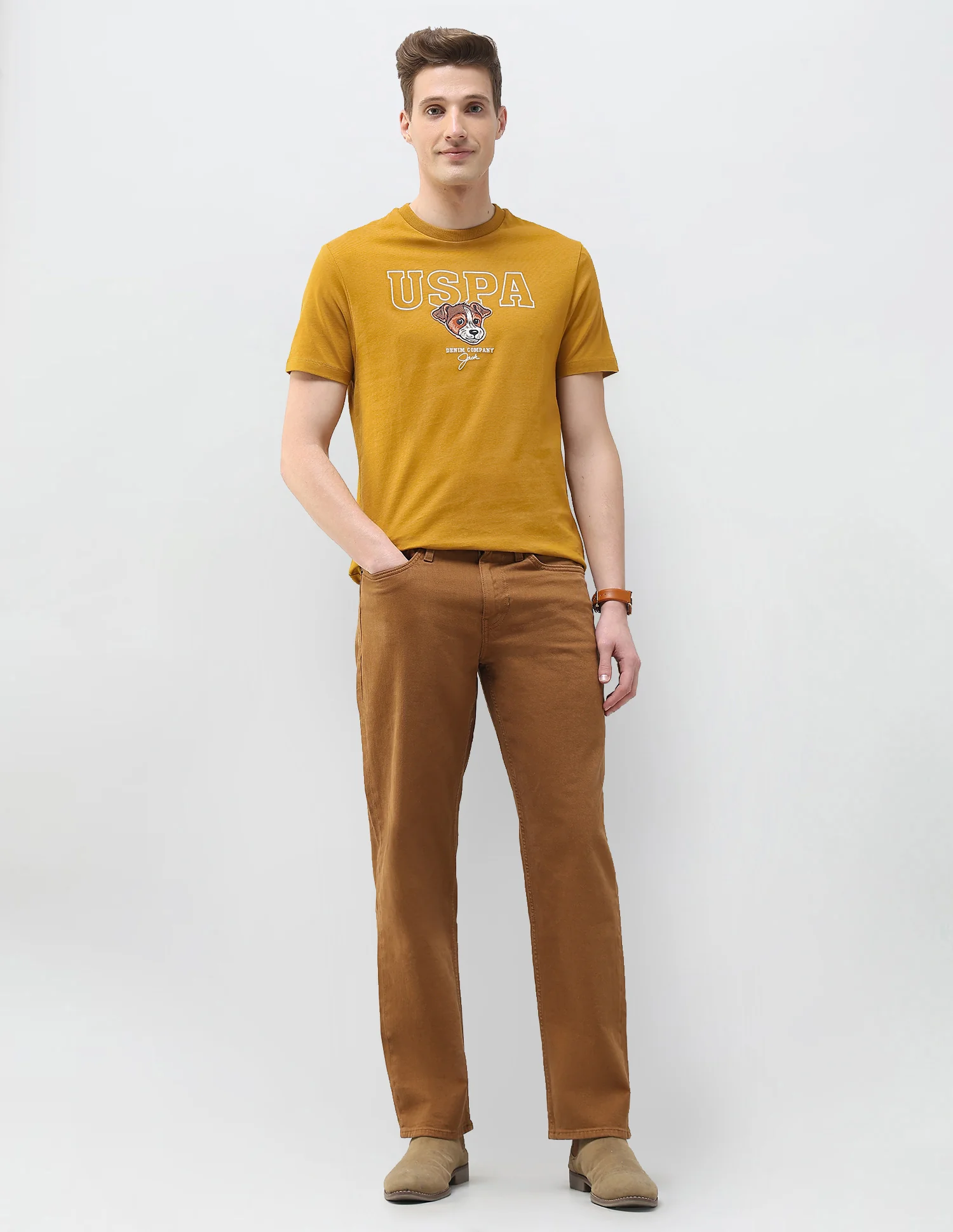Graphic Brand Embroidered Motel On The Coast T-Shirt - Image 3