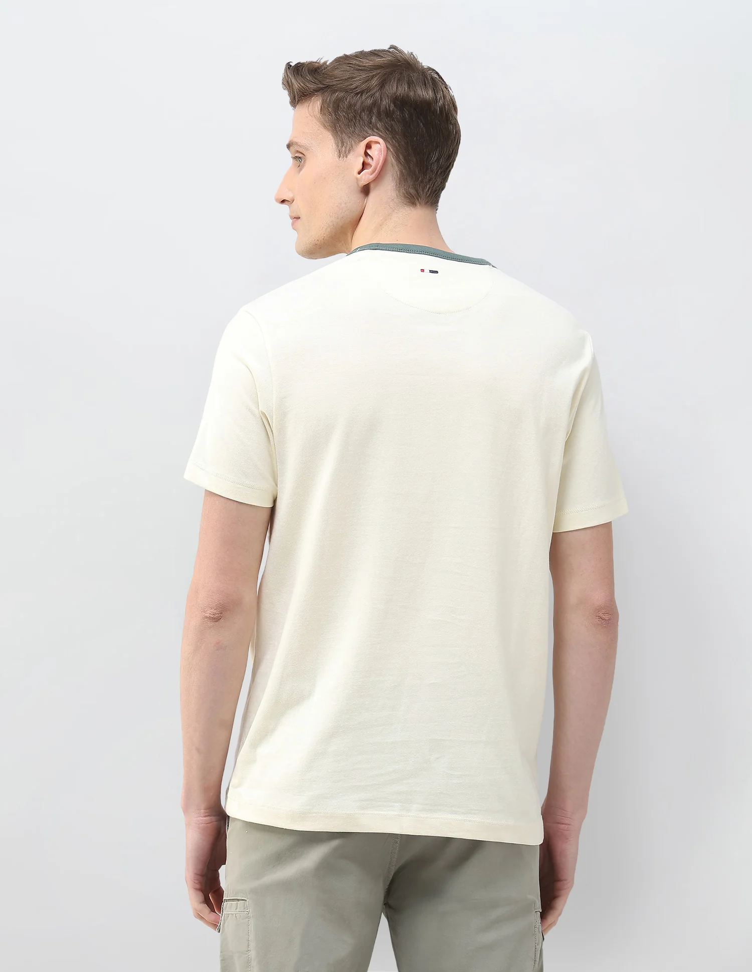 Graphic Brand Printed Motel On The Coast T-Shirt - Image 5
