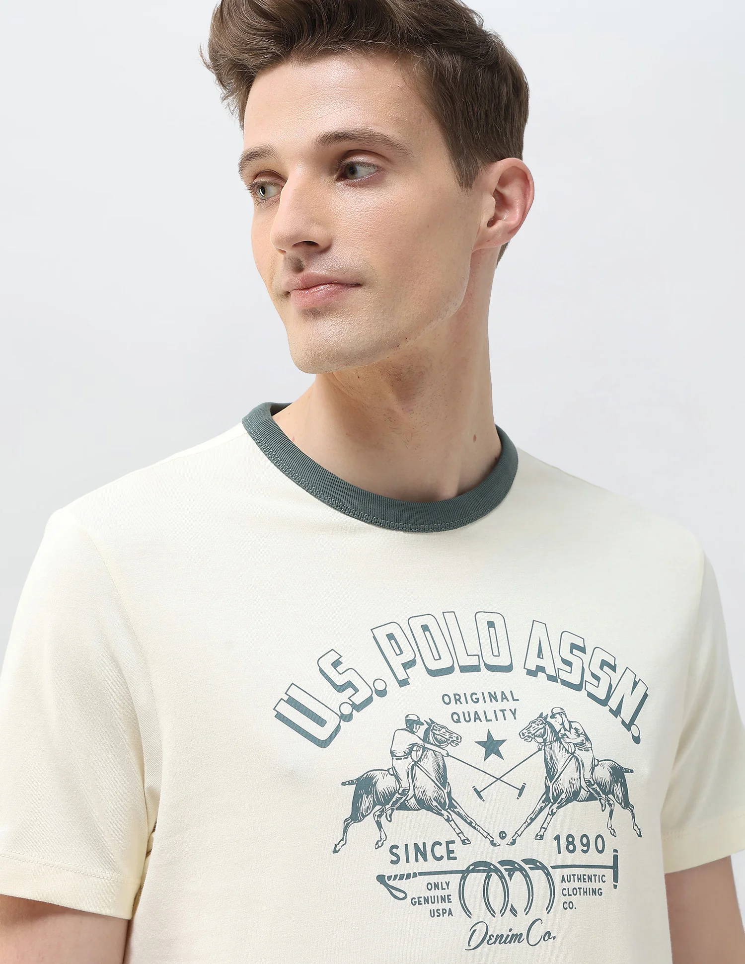 Graphic Brand Printed Motel On The Coast T-Shirt - Image 7