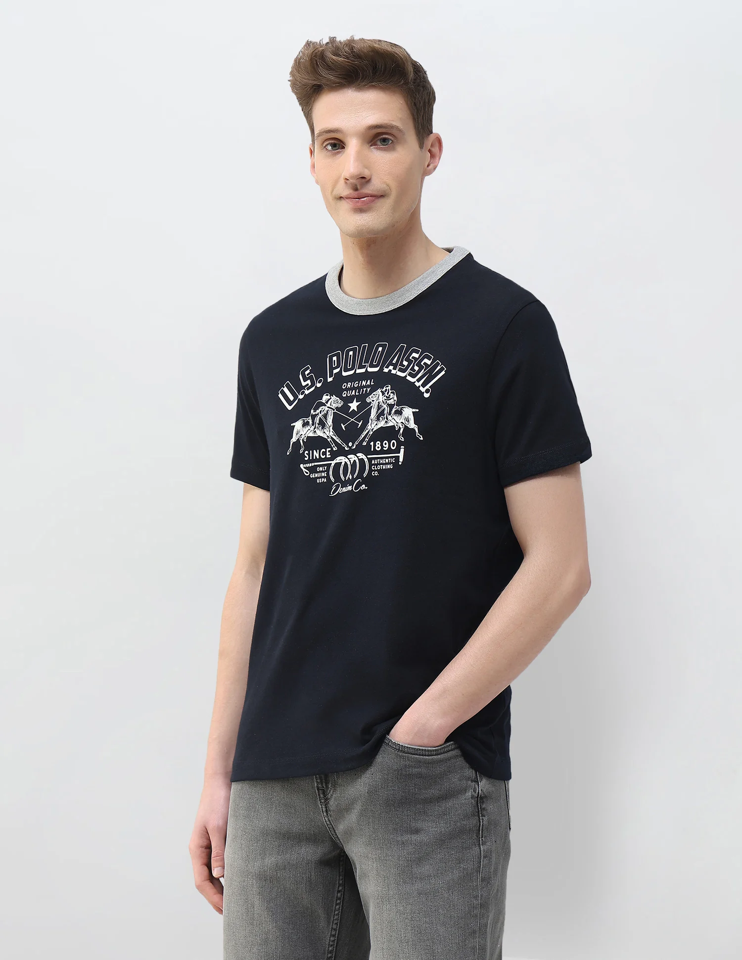Graphic Brand Printed Motel On The Coast T-Shirt - Image 4