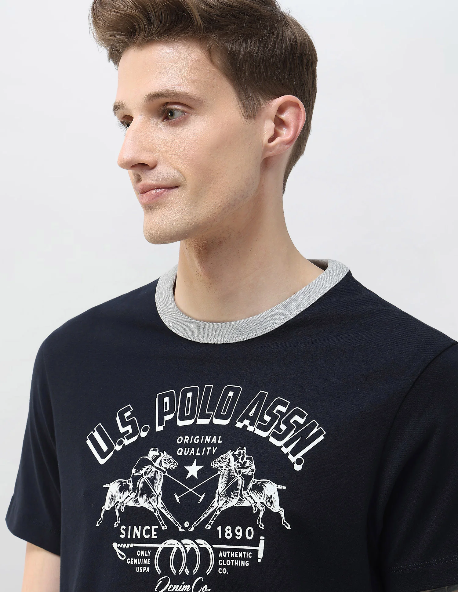Graphic Brand Printed Motel On The Coast T-Shirt - Image 7