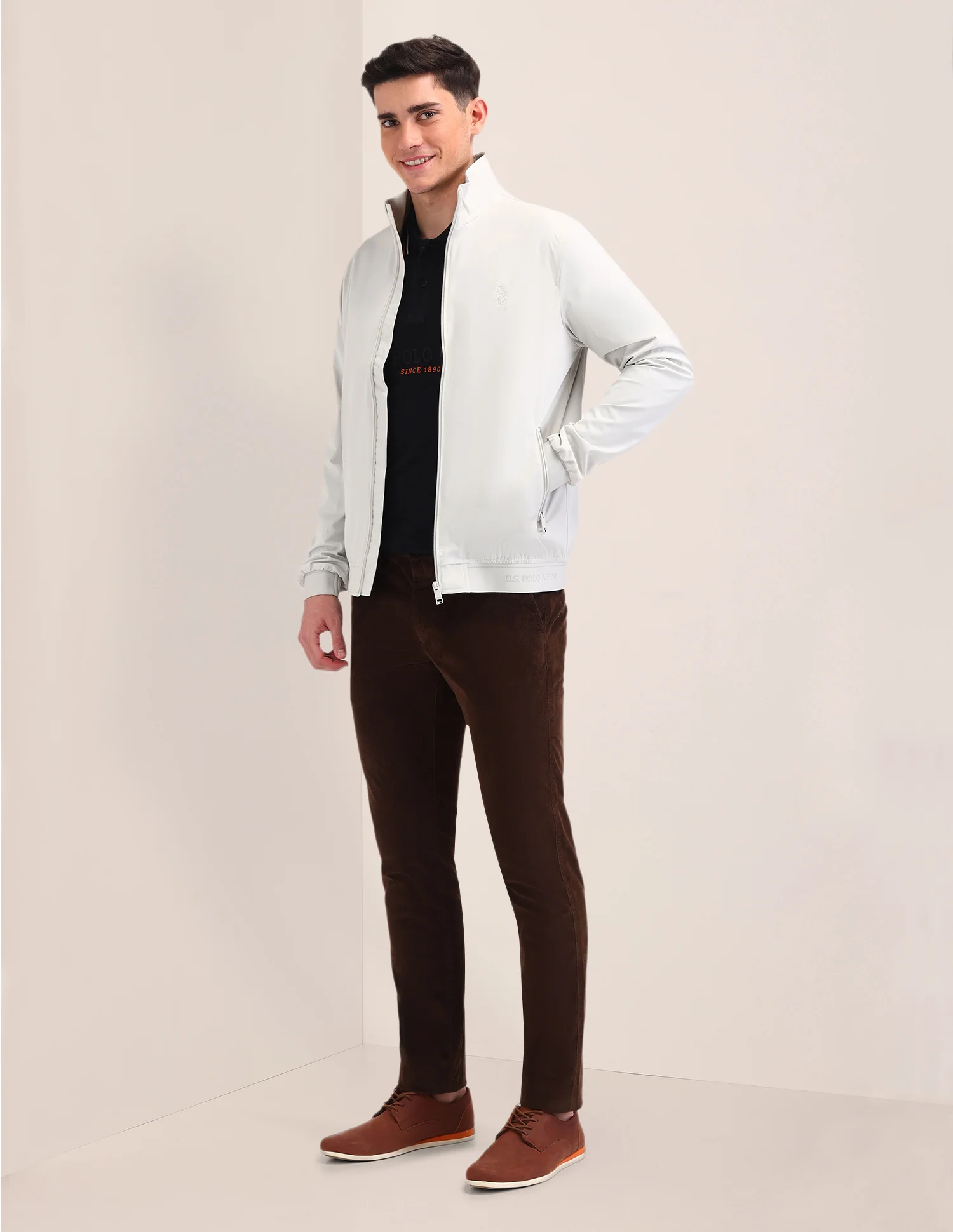 Graphic Printed Regular Fit Jacket - Image 3