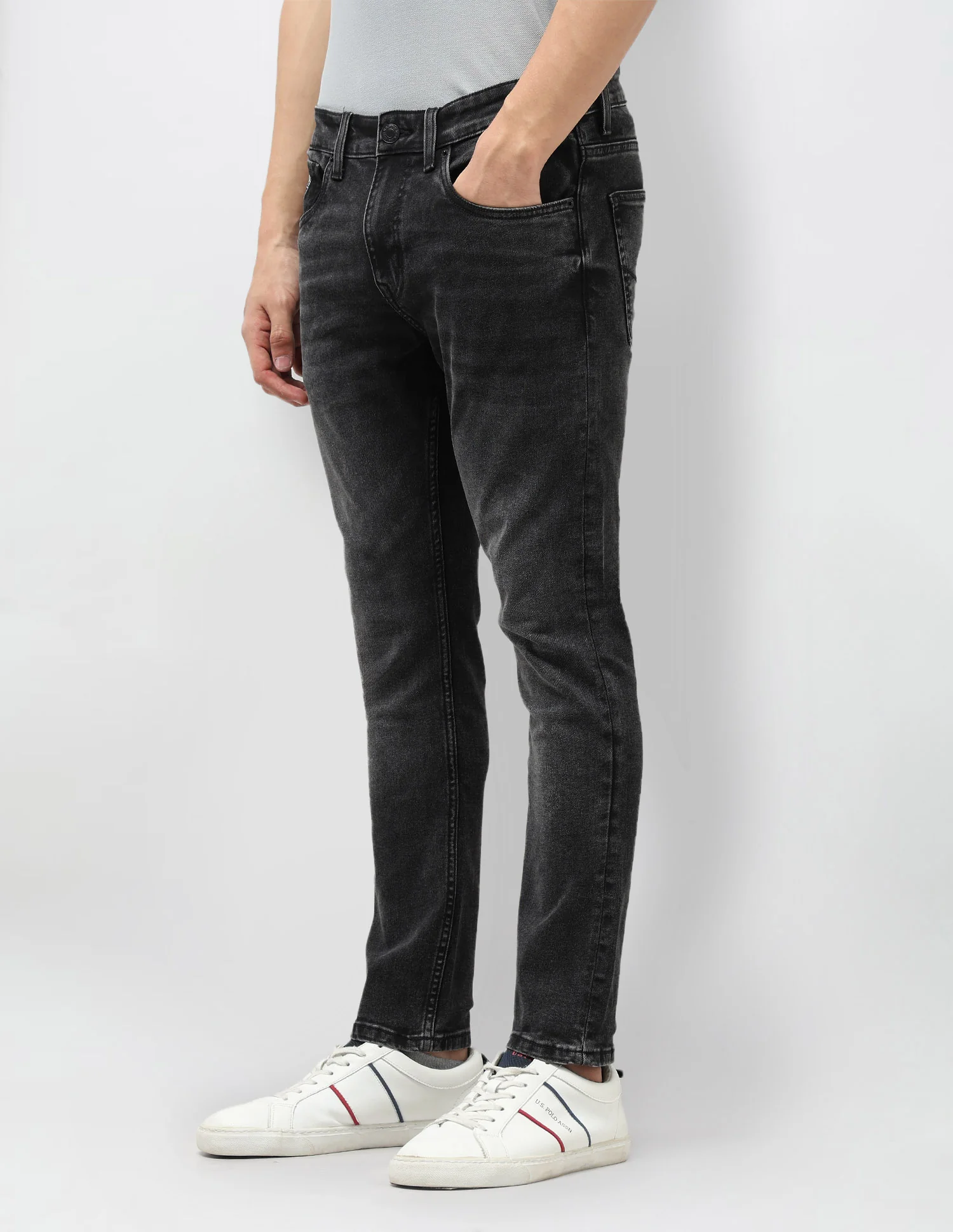 Henry Tapered Fit Black Jeans - Image 4