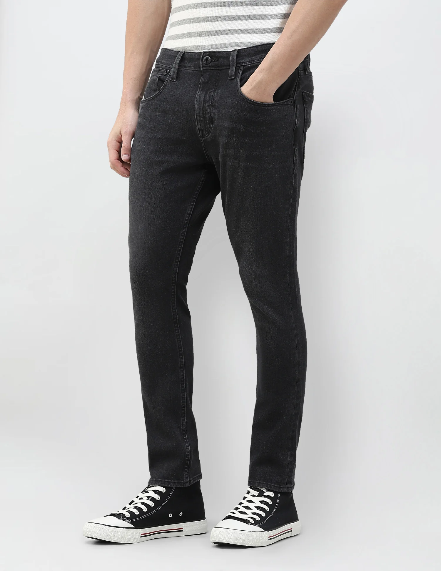 Henry Tapered Fit Black Jeans - Image 4