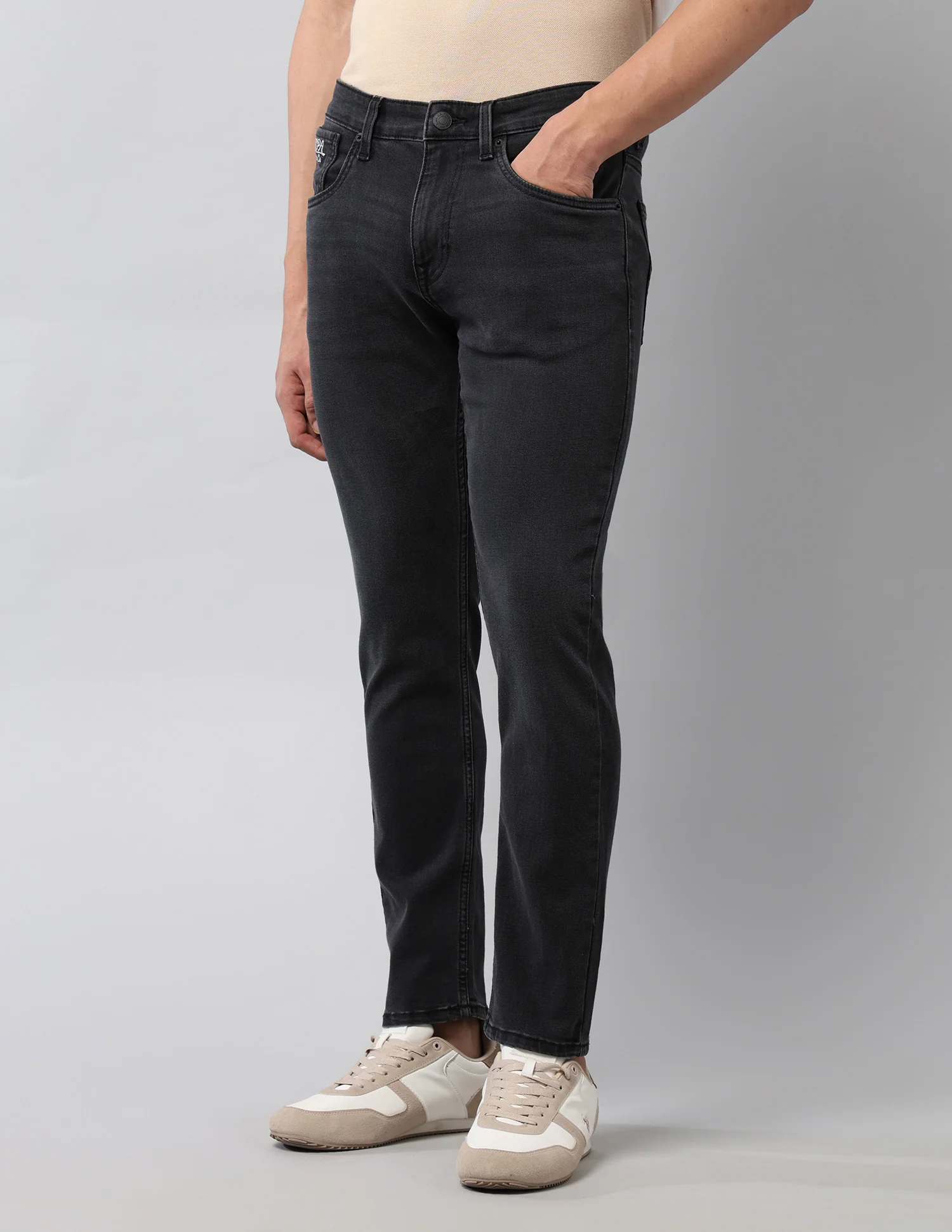 Henry Tapered Fit Black Jeans - Image 4