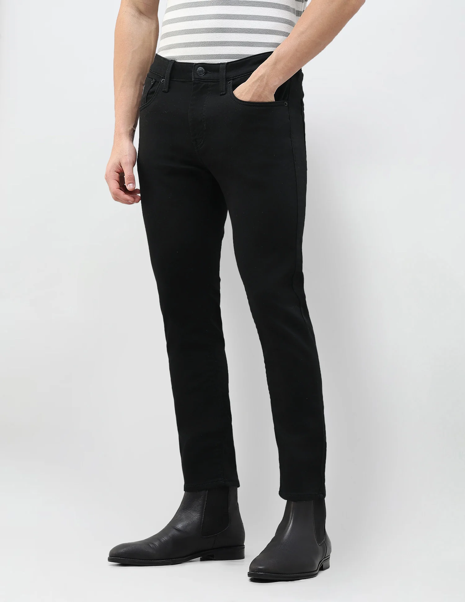 Henry Tapered Fit Black Jeans - Image 4