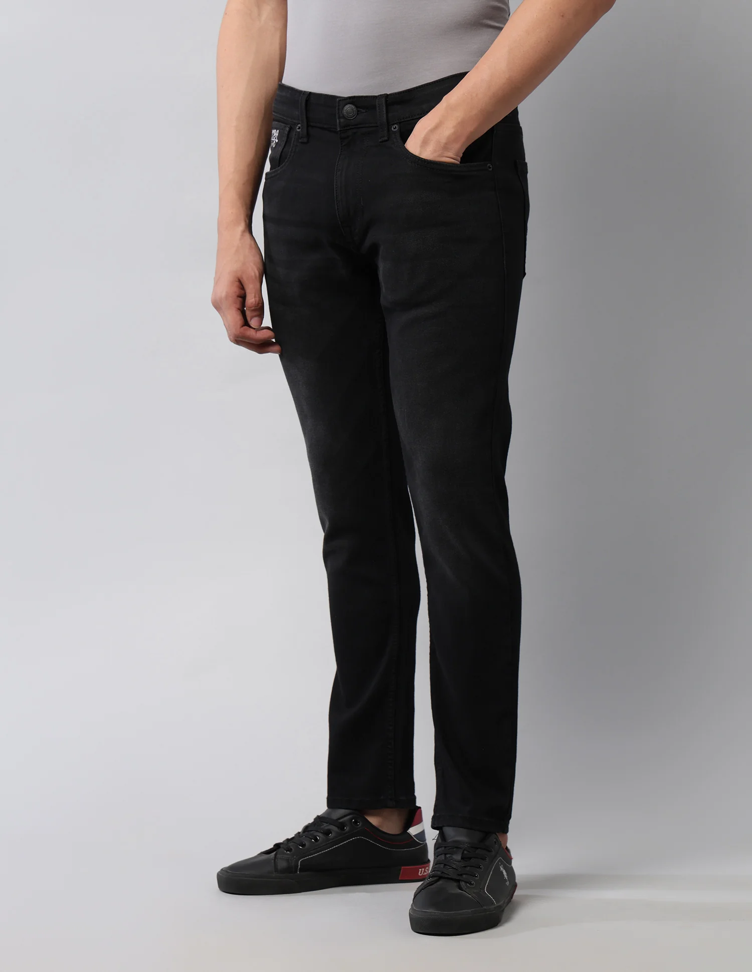 Henry Tapered Fit Black Jeans - Image 4