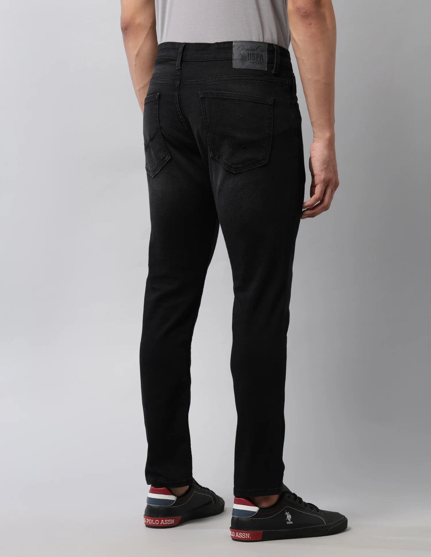 Henry Tapered Fit Black Jeans - Image 5