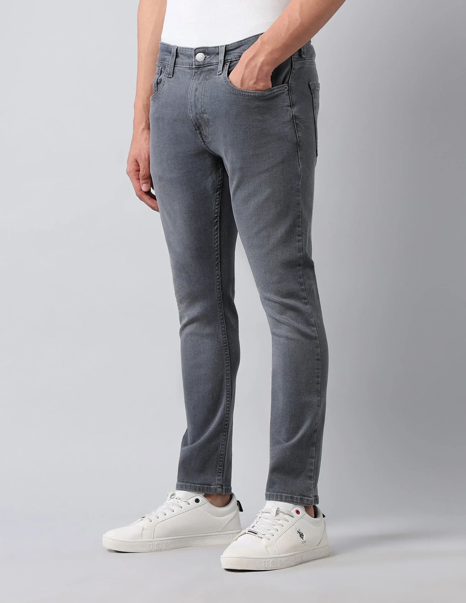 Henry Tapered Fit Black Jeans - Image 4