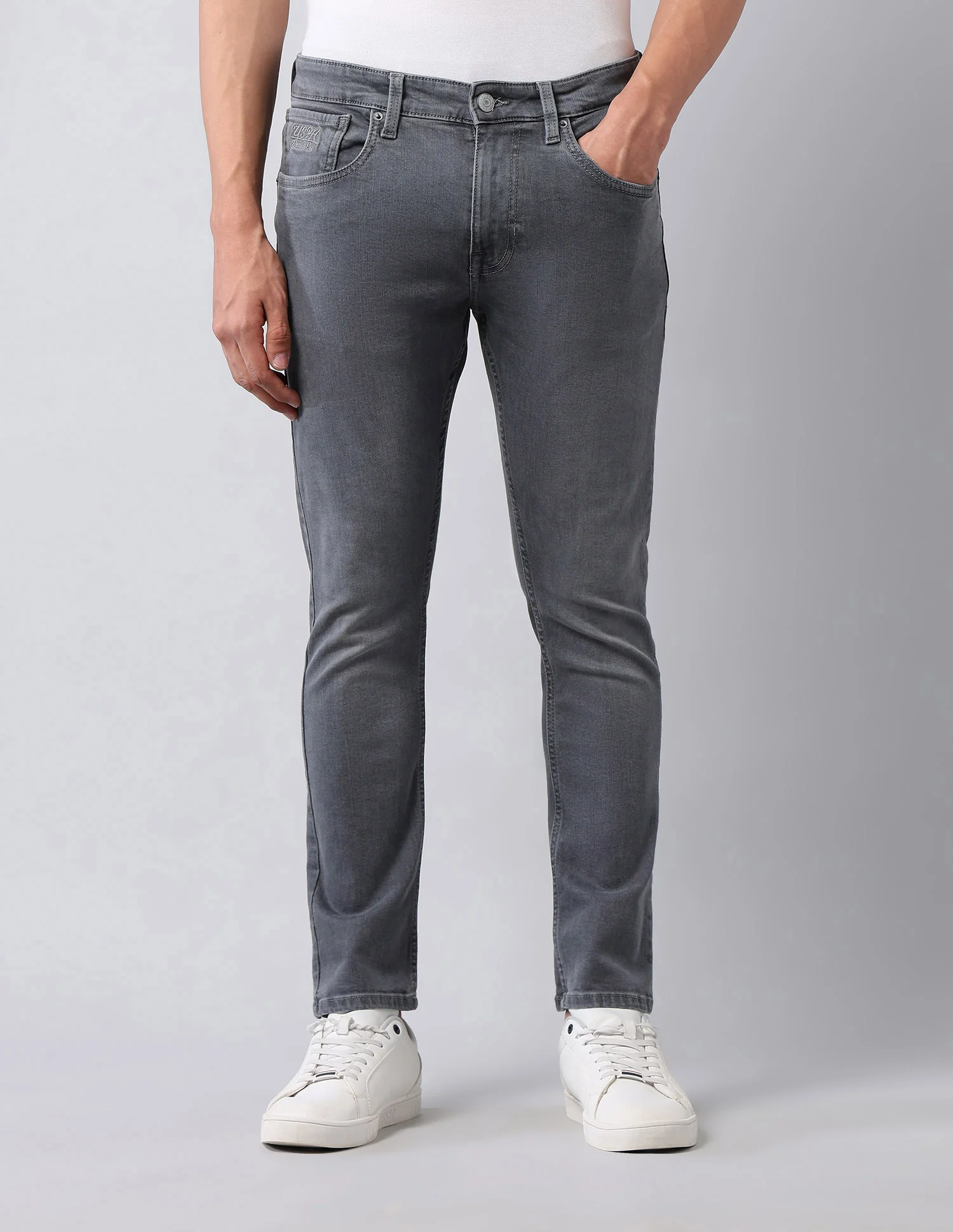 Henry Tapered Fit Black Jeans - Image 6