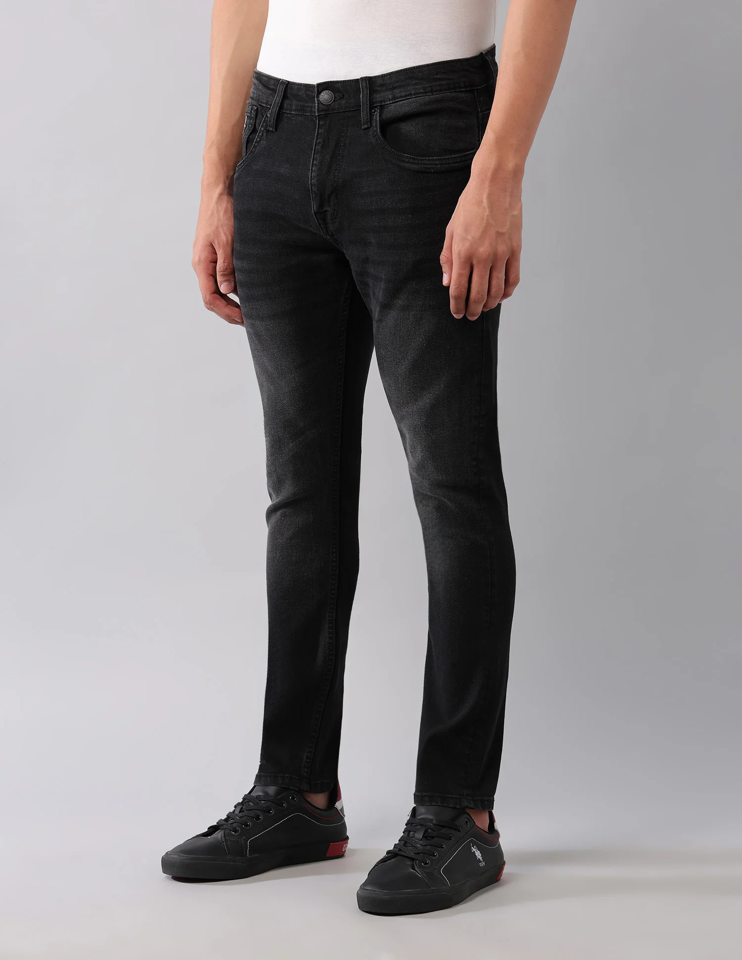 Henry Tapered Fit Black Jeans - Image 4