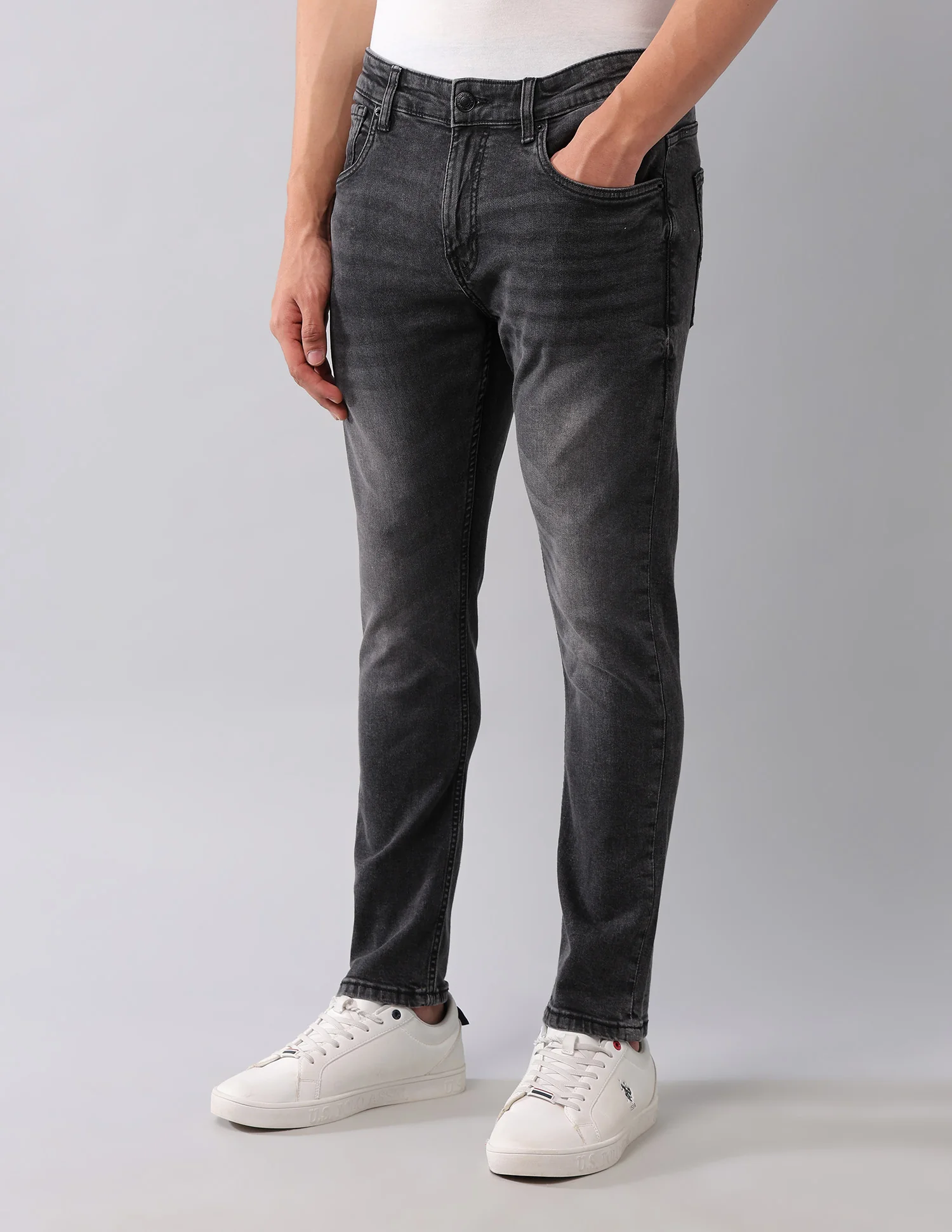 Henry Tapered Fit Black Jeans - Image 4