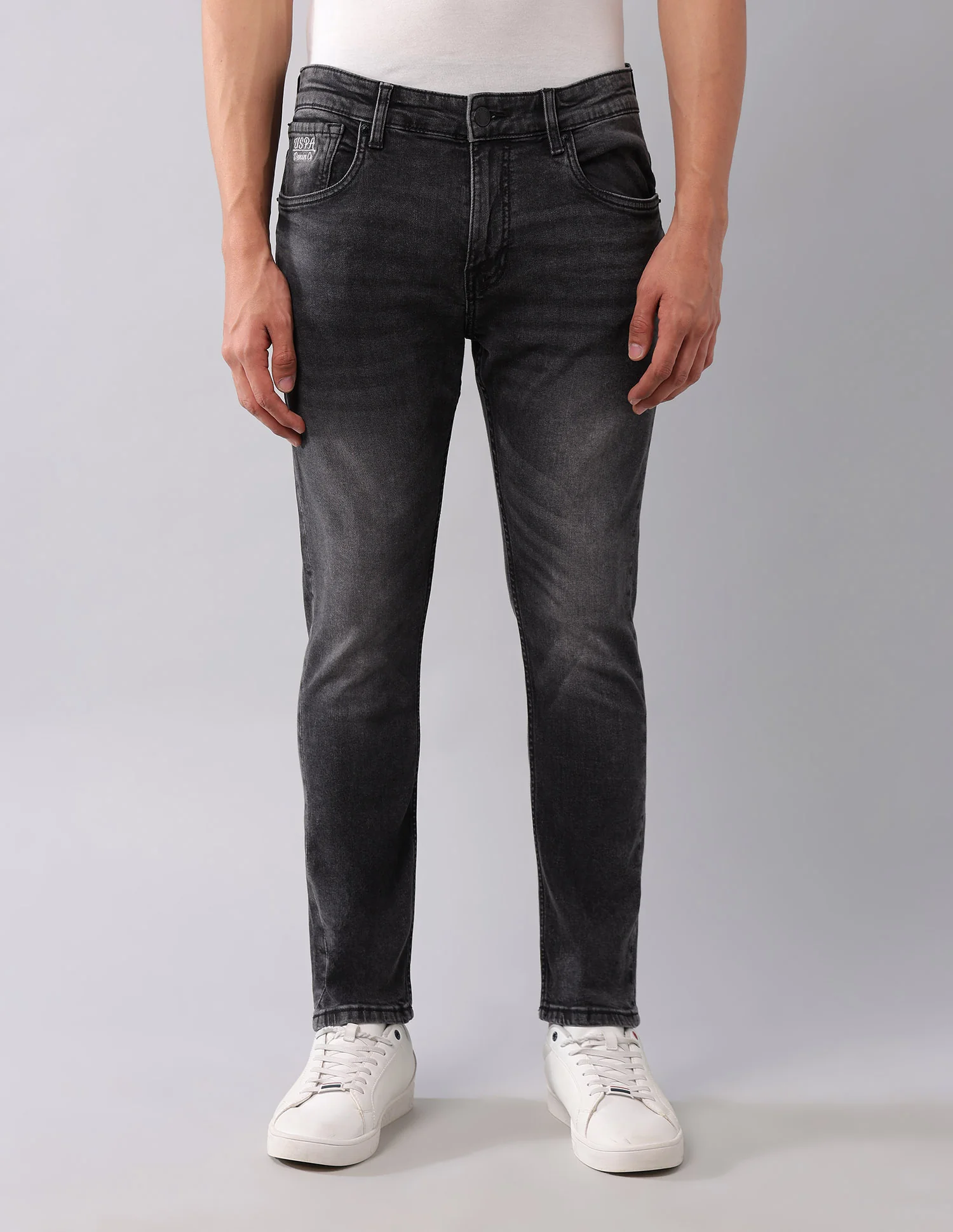 Henry Tapered Fit Black Jeans - Image 6
