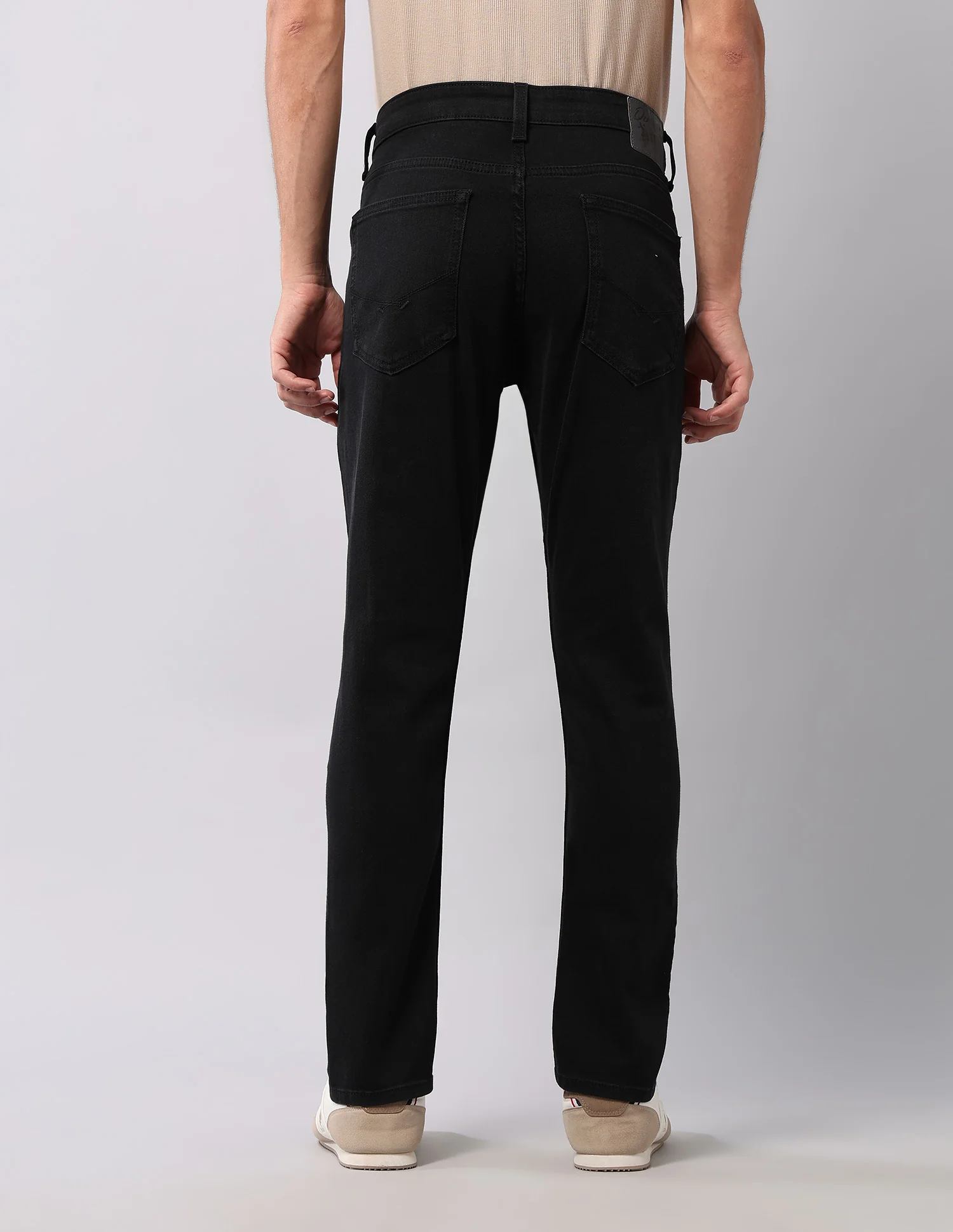 Henry Tapered Fit Black Jeans - Image 5