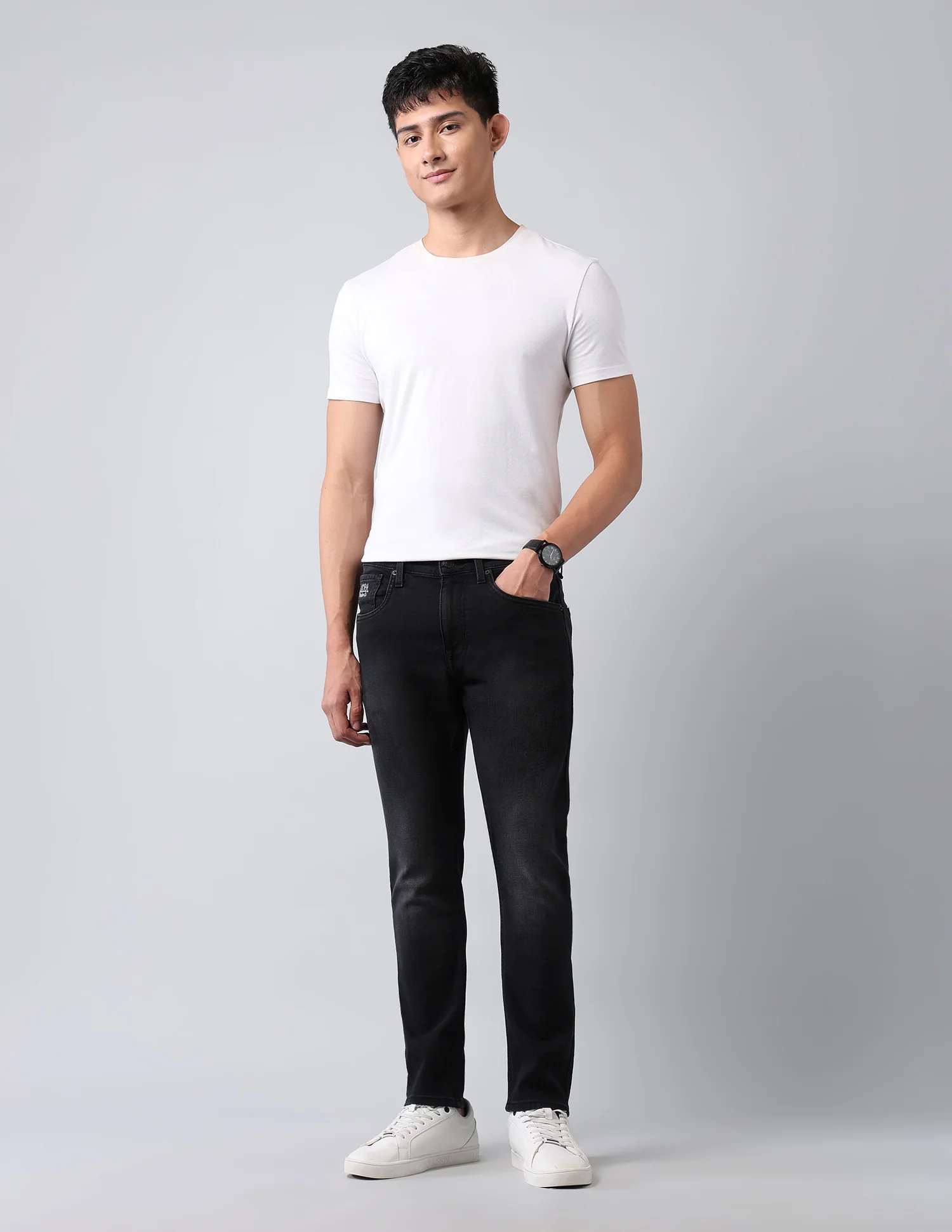 Henry Tapered Fit Black Jeans - Image 3
