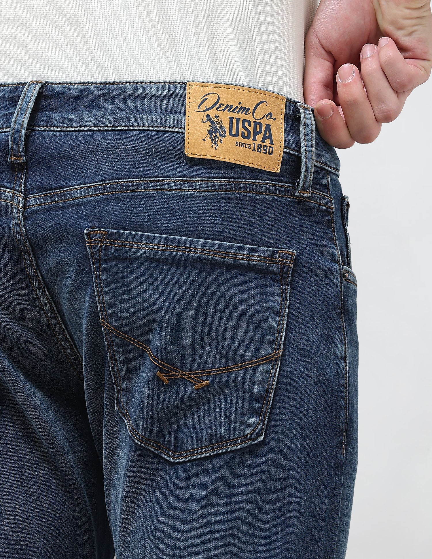 Henry Tapered Fit Blue Jeans - Image 8