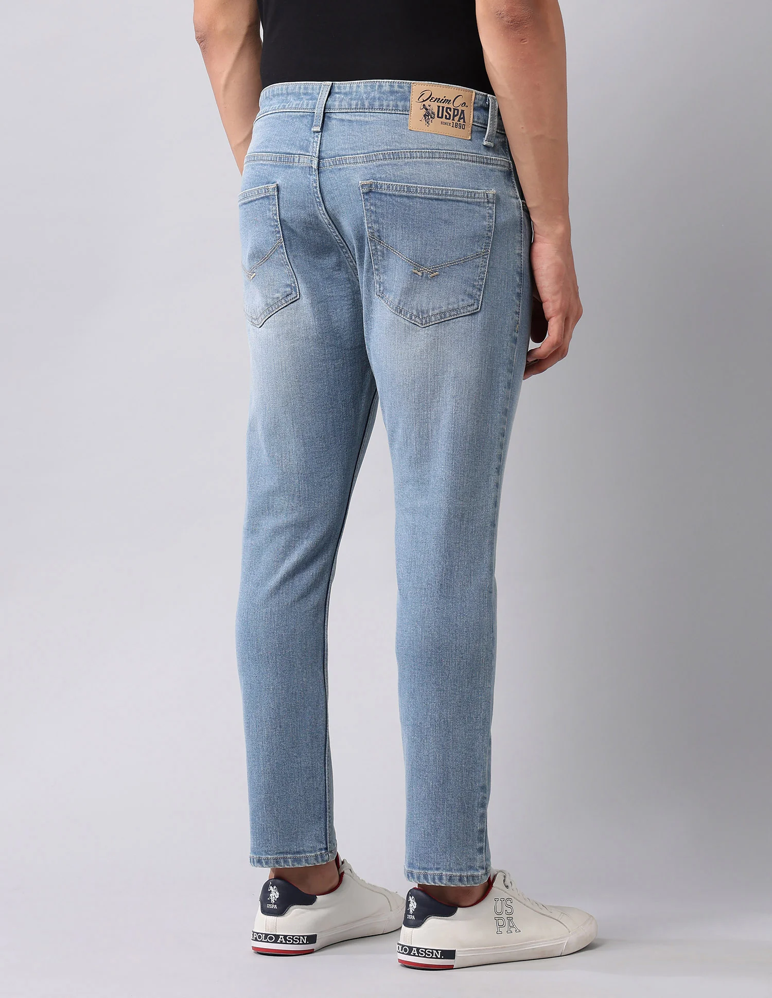 Henry Tapered Fit Blue Jeans - Image 5