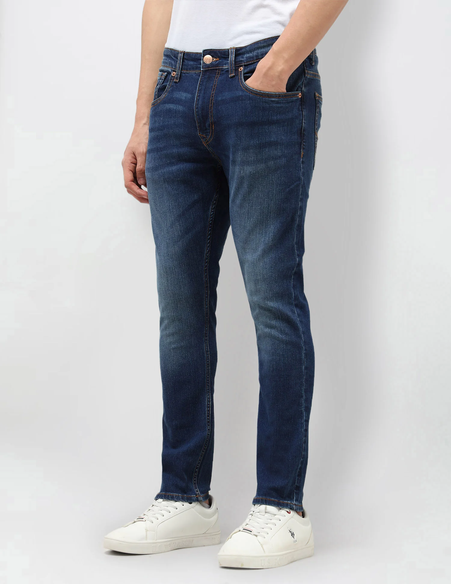 Henry Tapered Fit Blue Jeans - Image 4