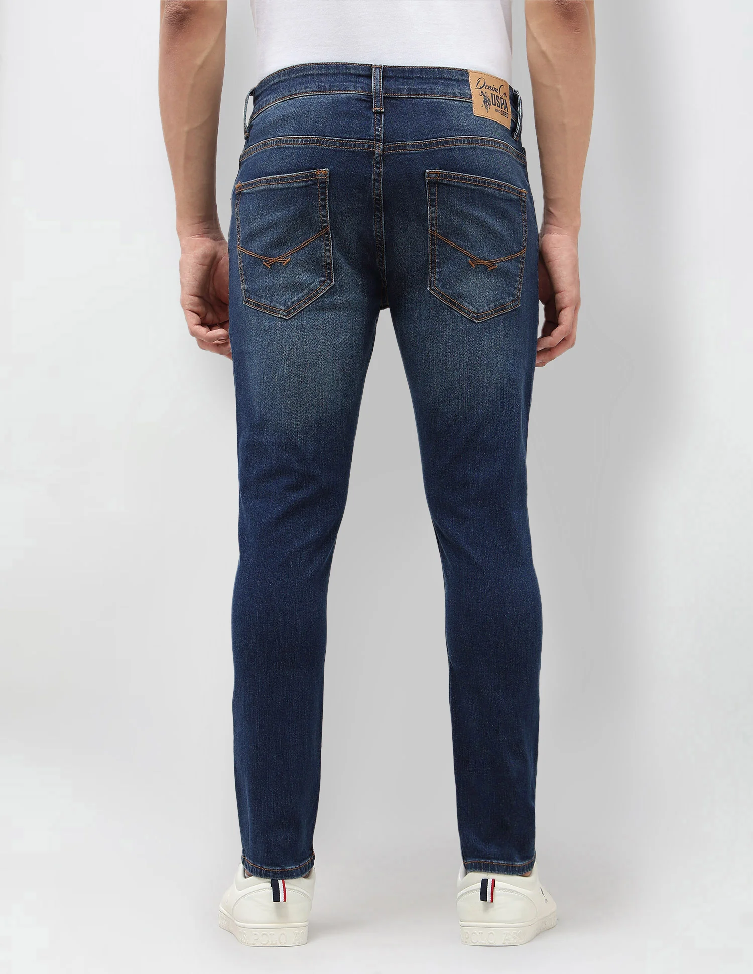 Henry Tapered Fit Blue Jeans - Image 5