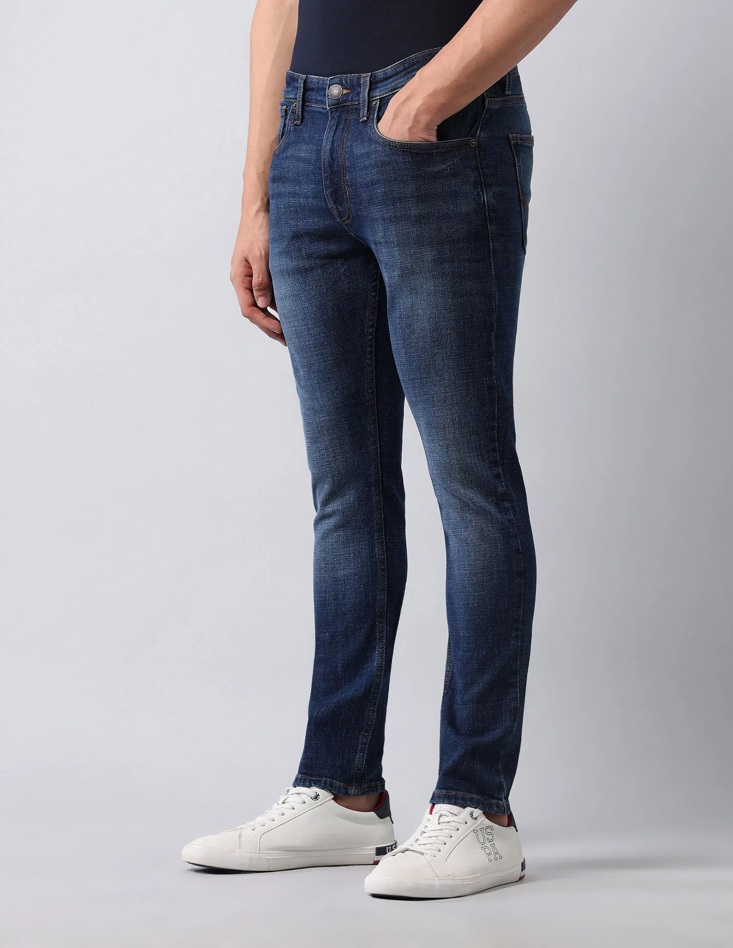 Henry Tapered Fit Blue Jeans - Image 4