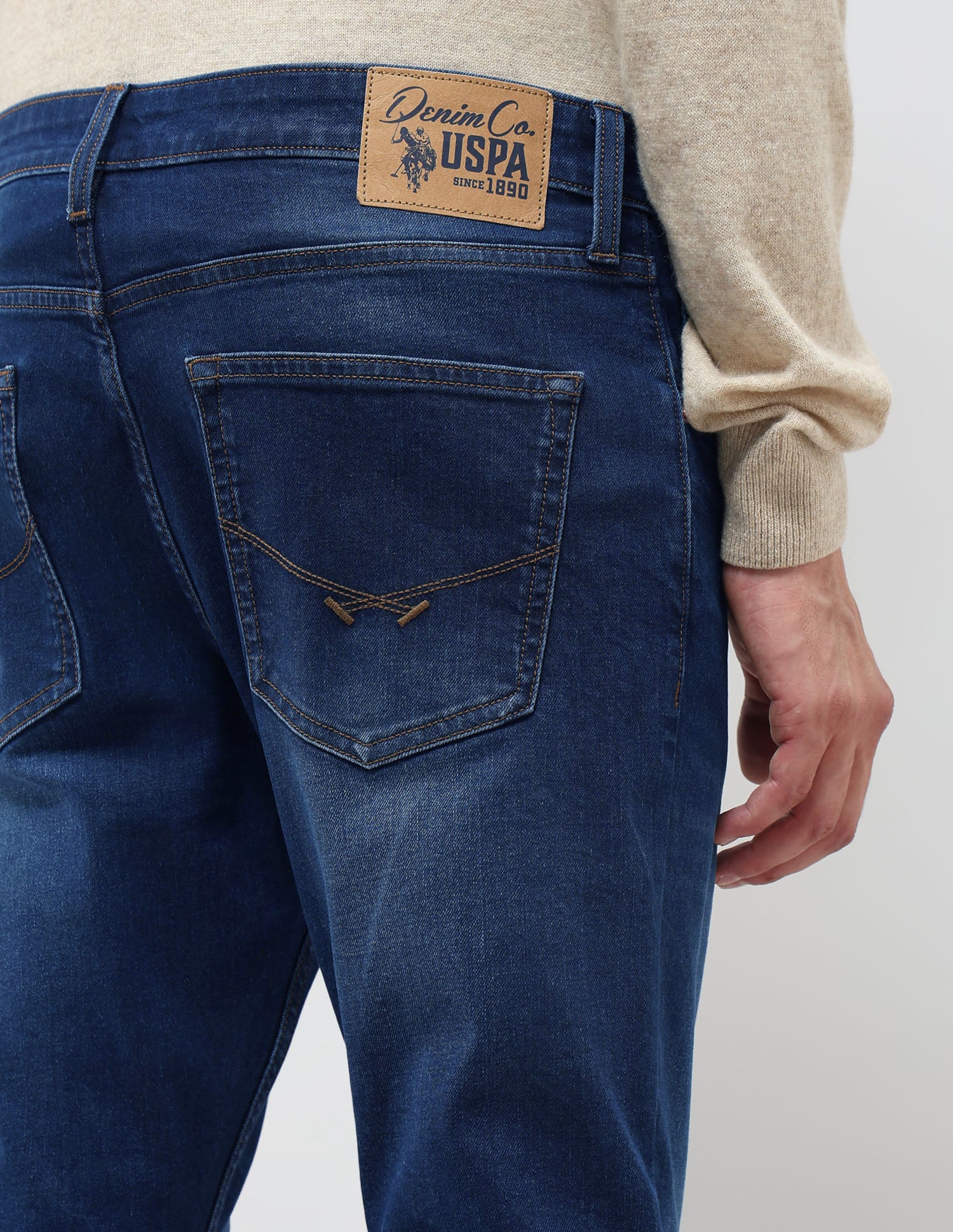Henry Tapered Fit Blue Jeans - Image 8