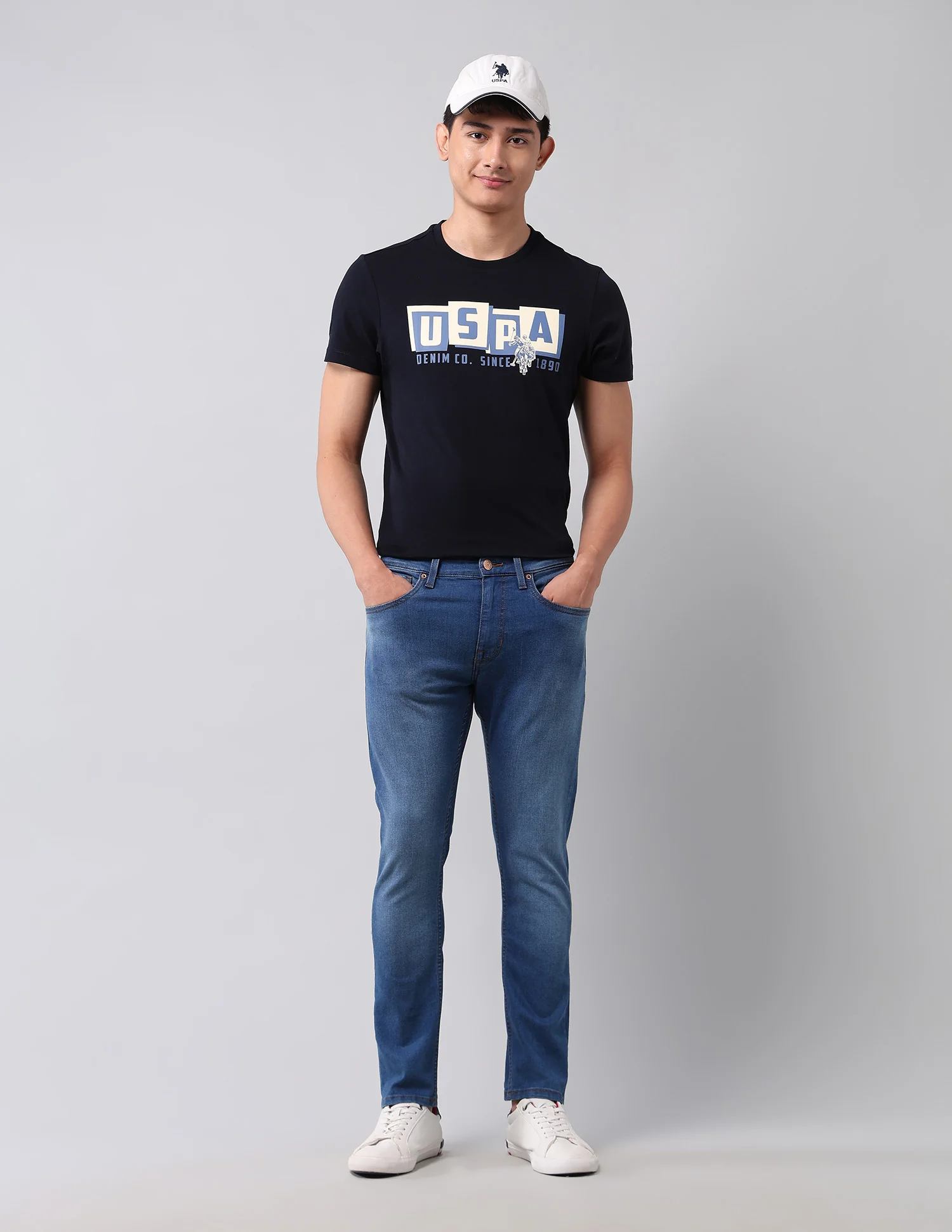 Henry Tapered Fit Blue Jeans - Image 3